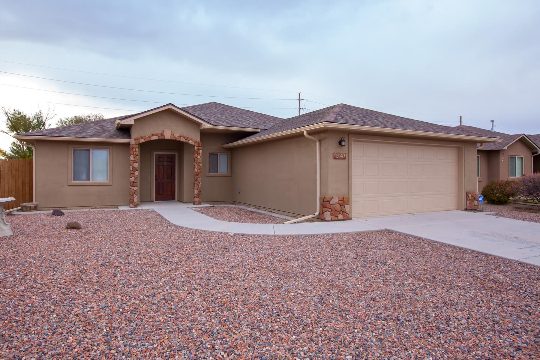 505 Pear Pond Street Property Photo 4