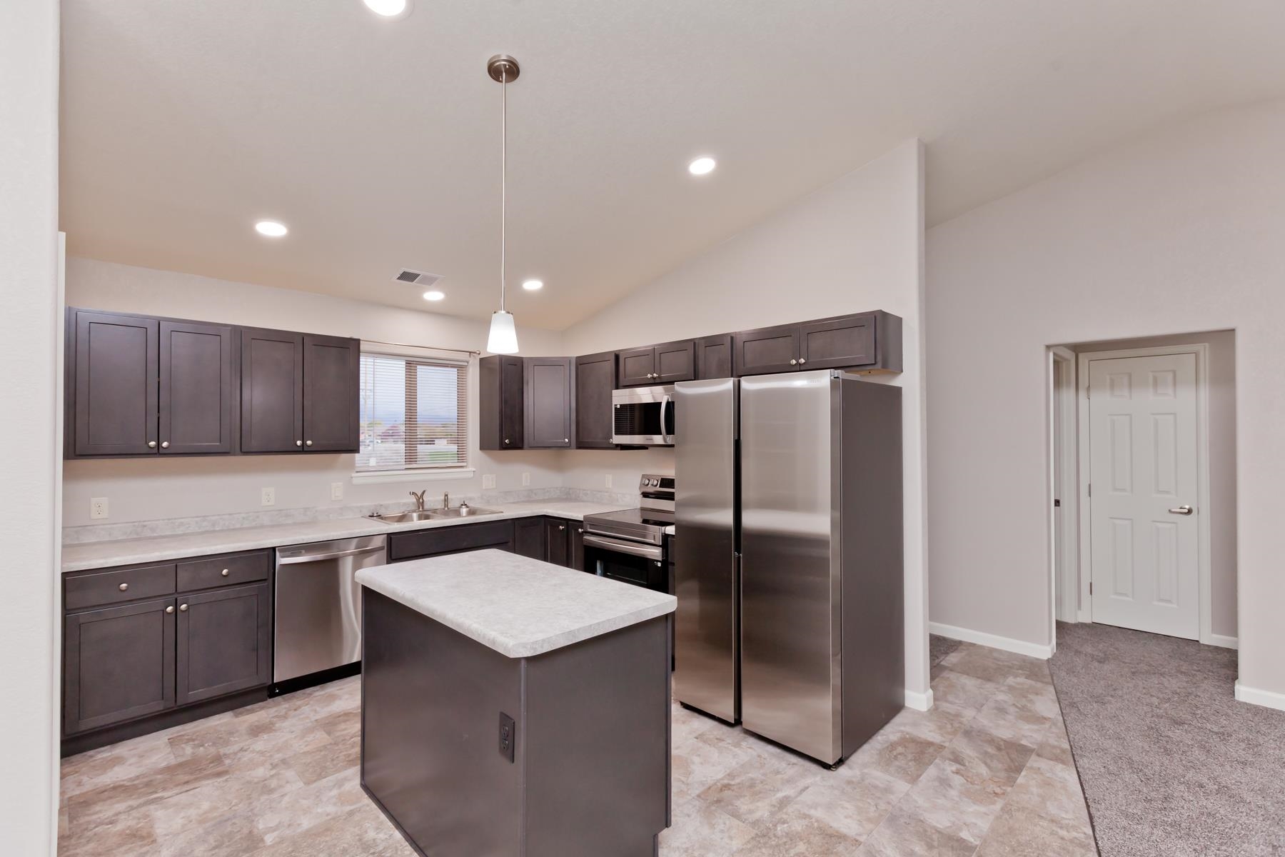 505 Pear Pond Street Property Photo 7