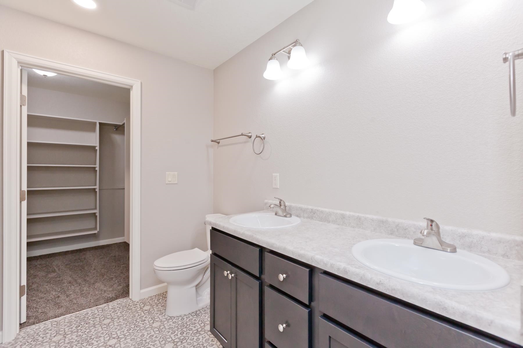 505 Pear Pond Street Property Photo 33