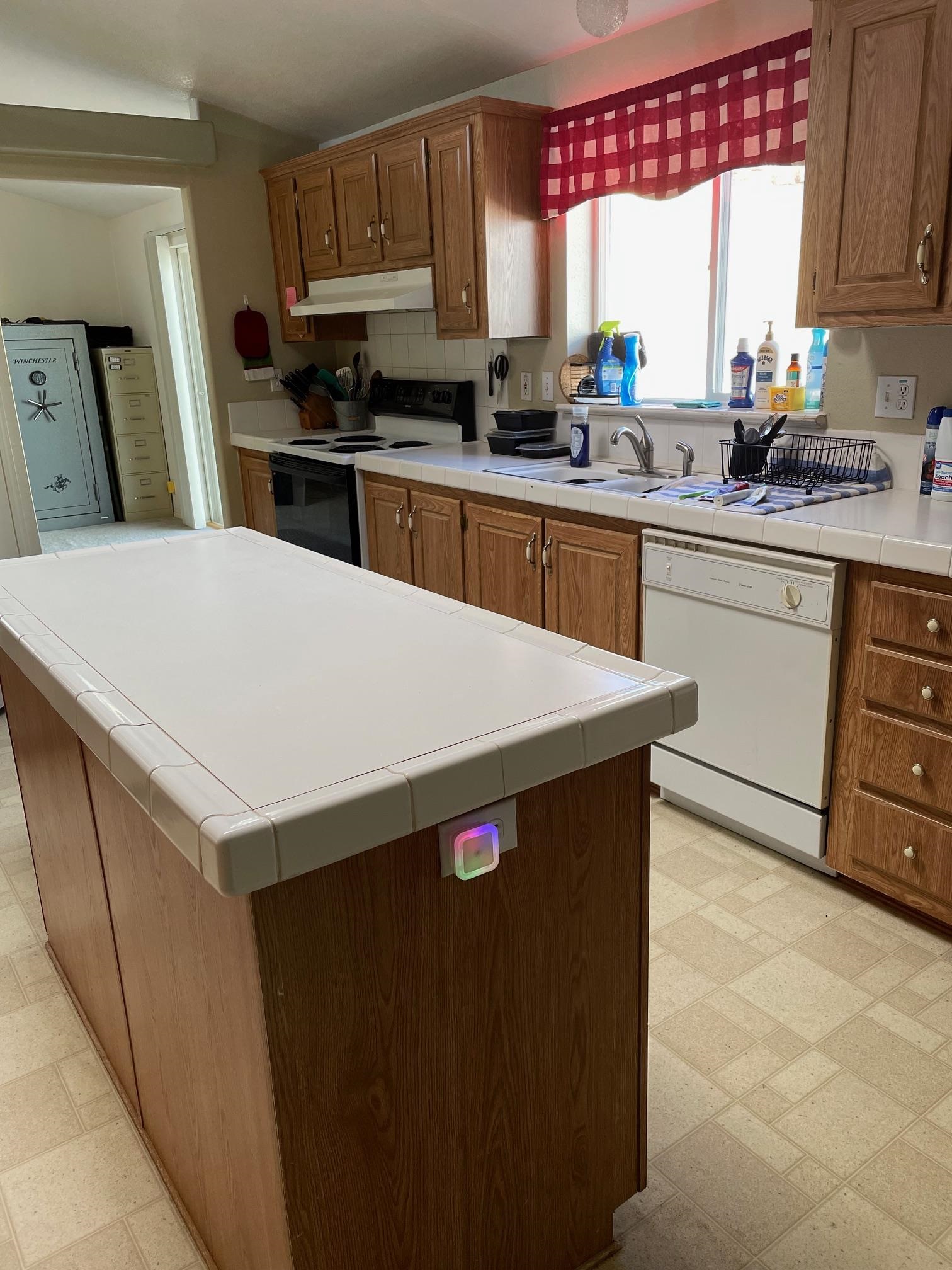 479 Box Canyon Road Property Photo 4