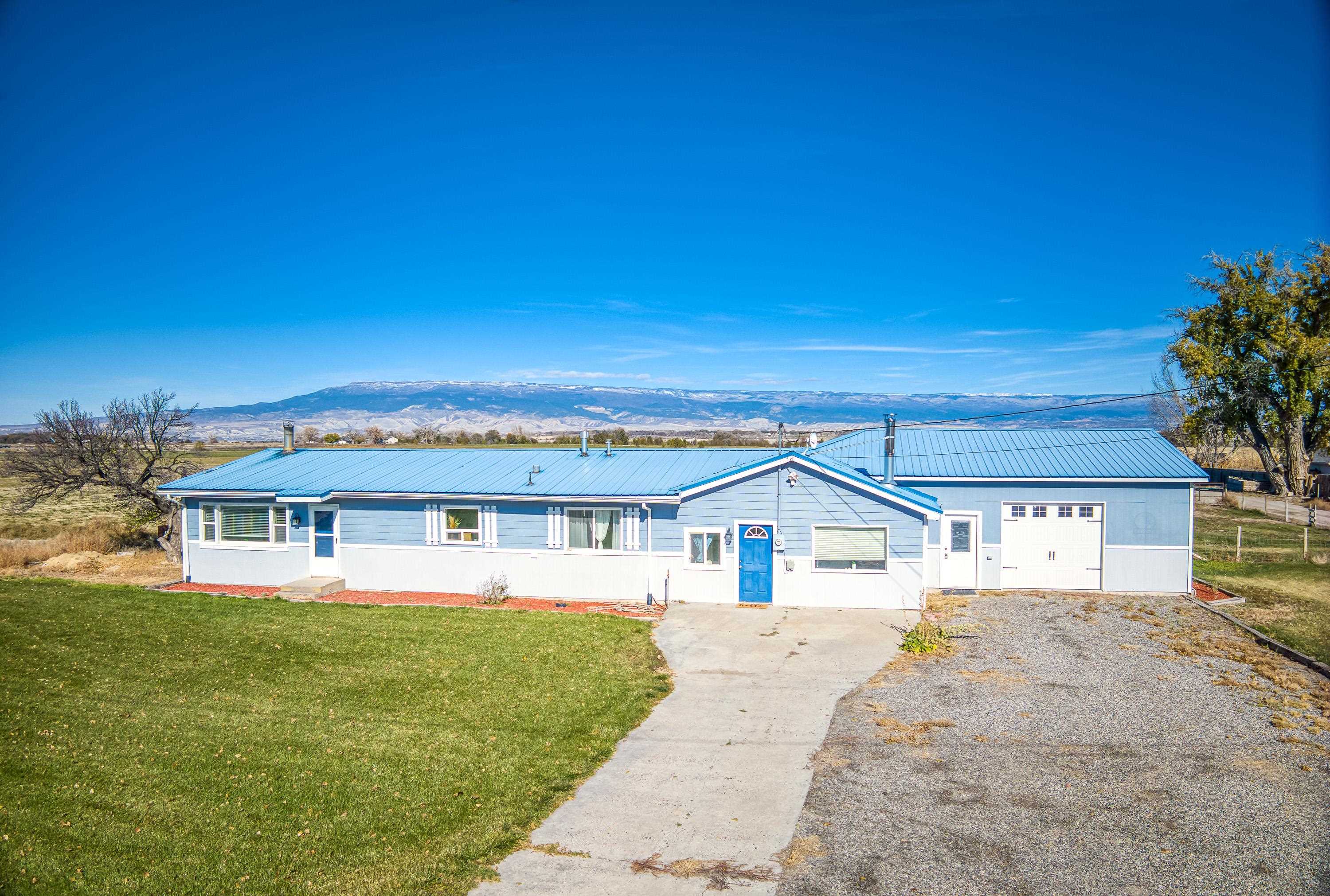 17977 B Road Property Photo