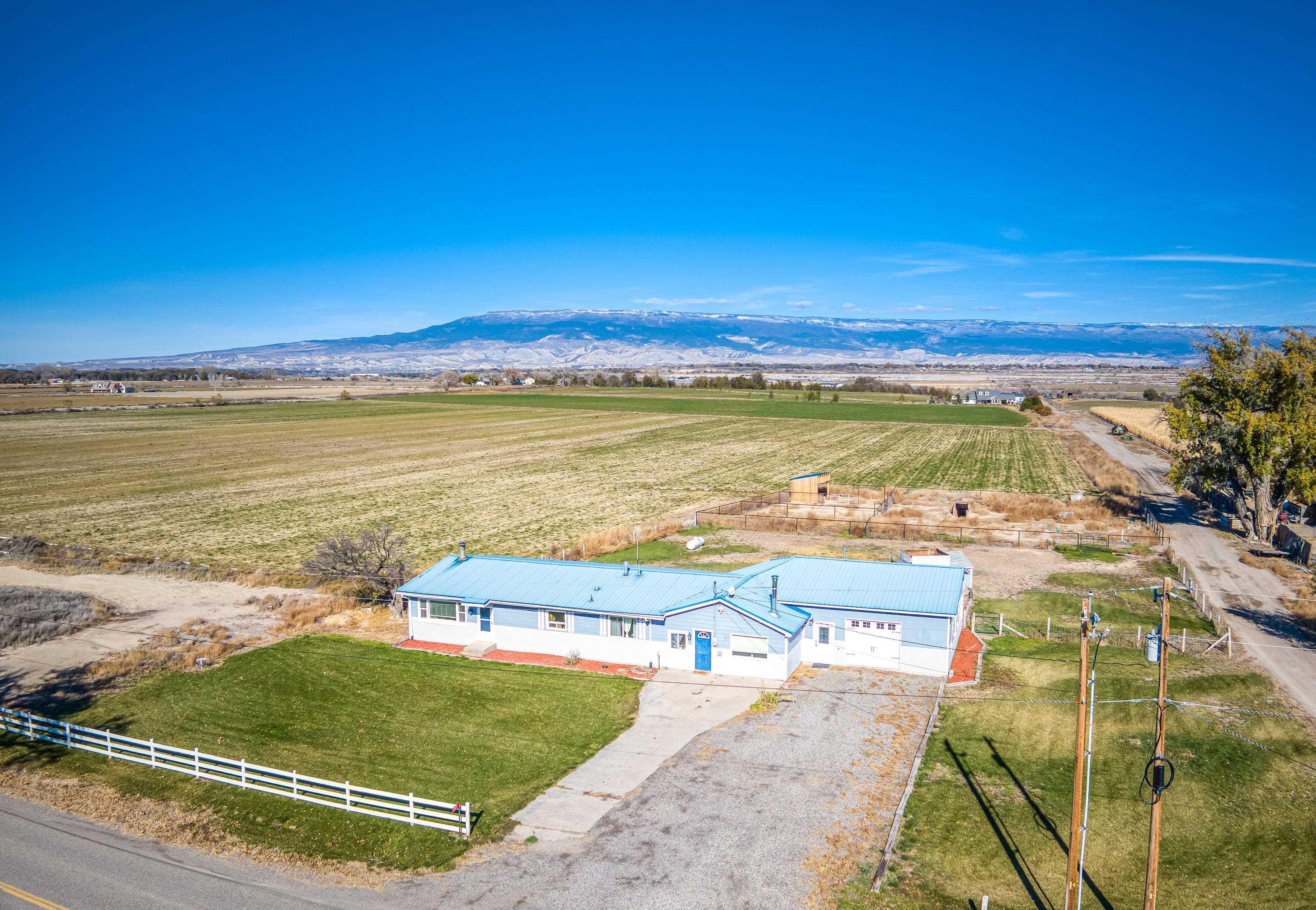17977 B Road Property Photo 7