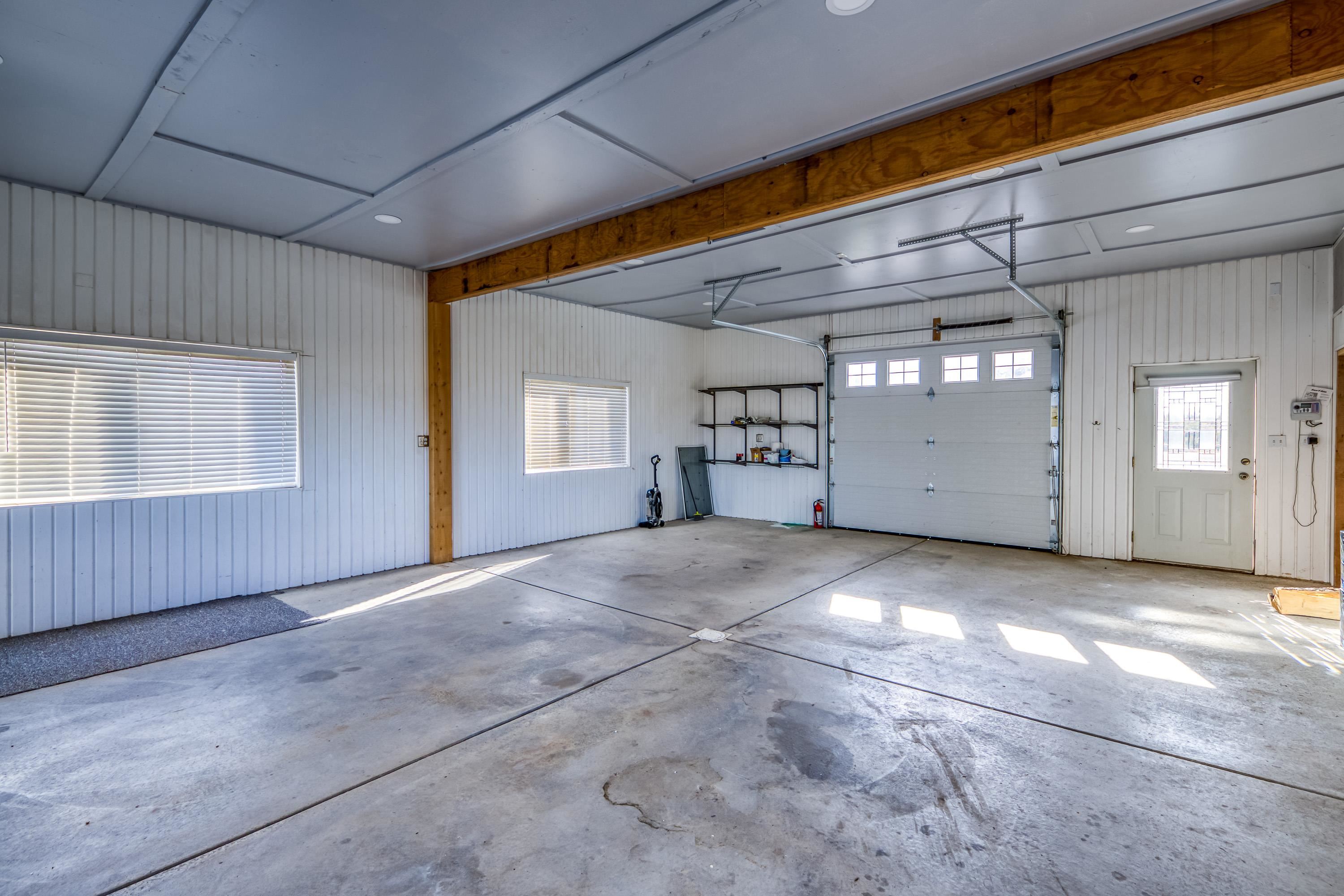 17977 B Road Property Photo 26