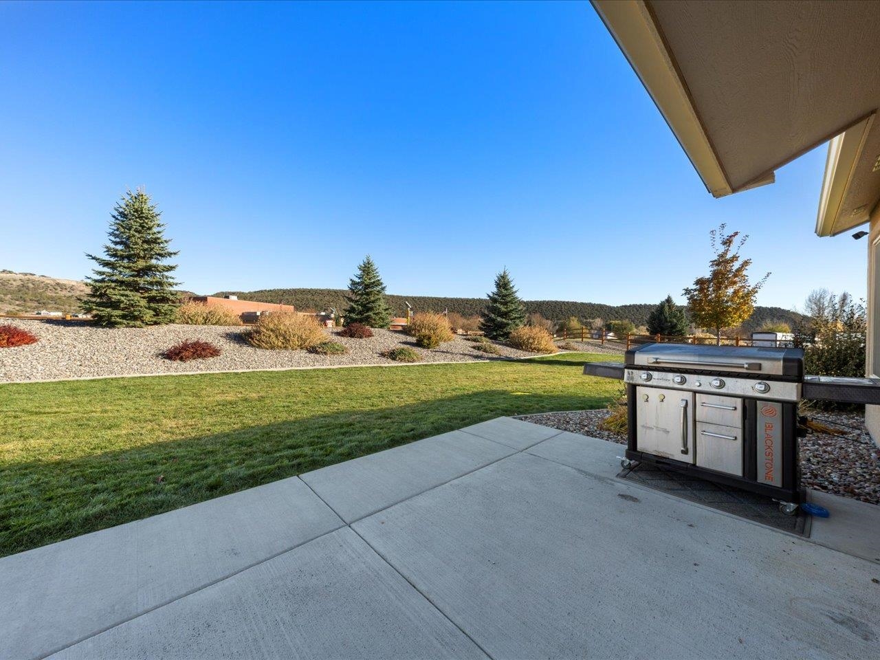 335 Se Cobblestone Court Property Photo 26