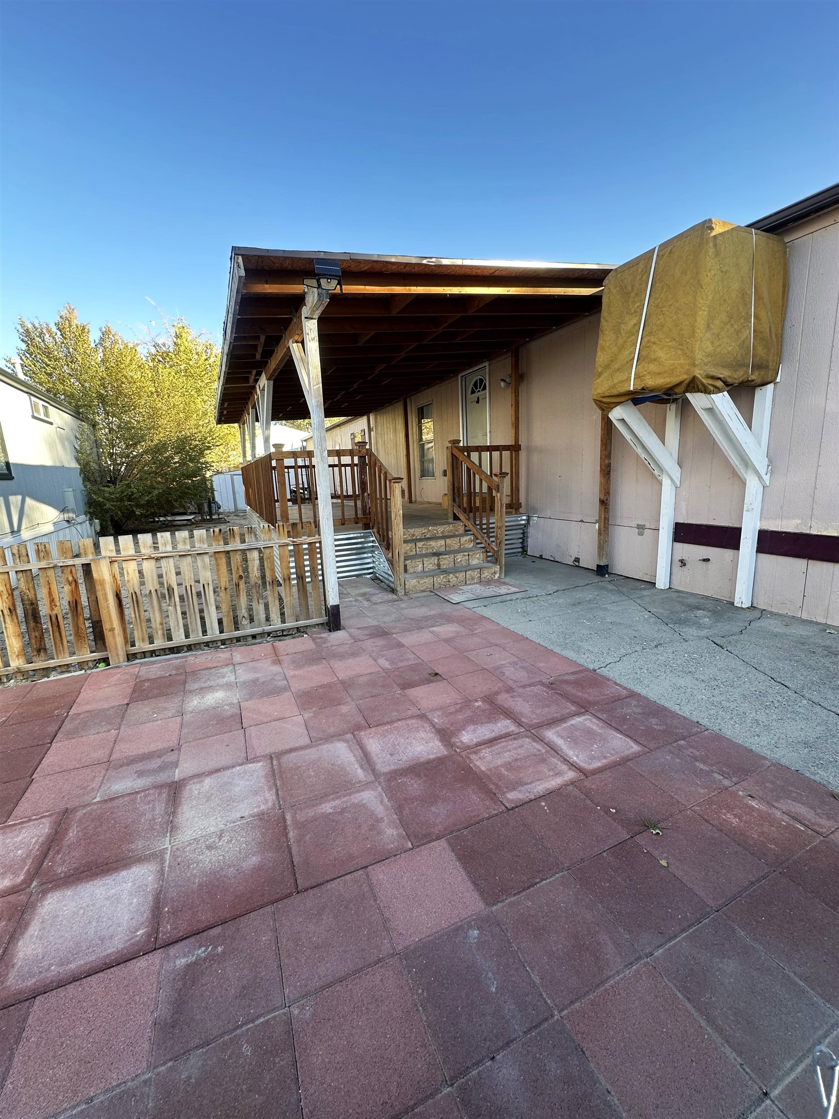 585 25 1/2 Road Property Photo 1