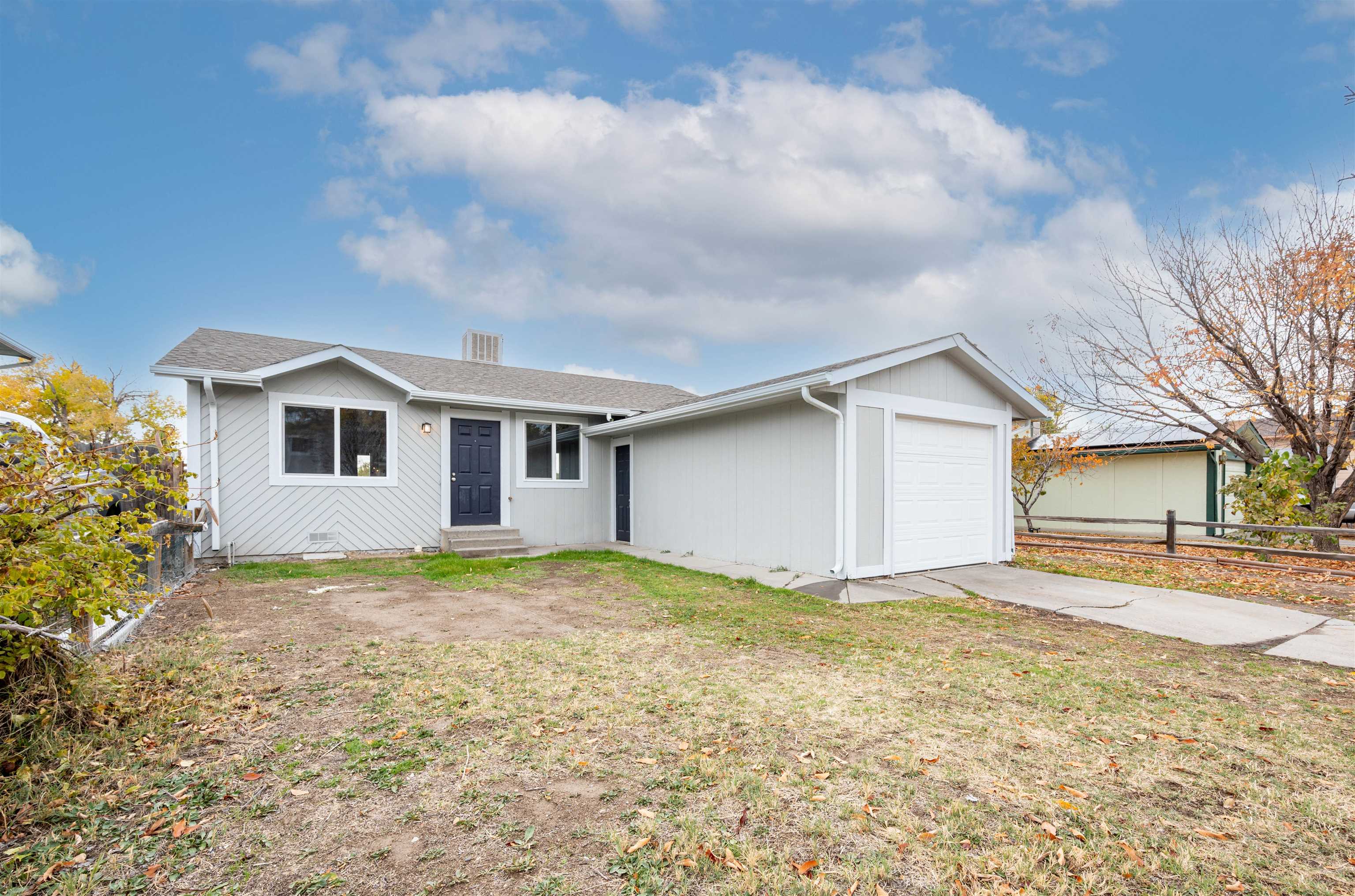 3209 Bunting Avenue Property Photo 1