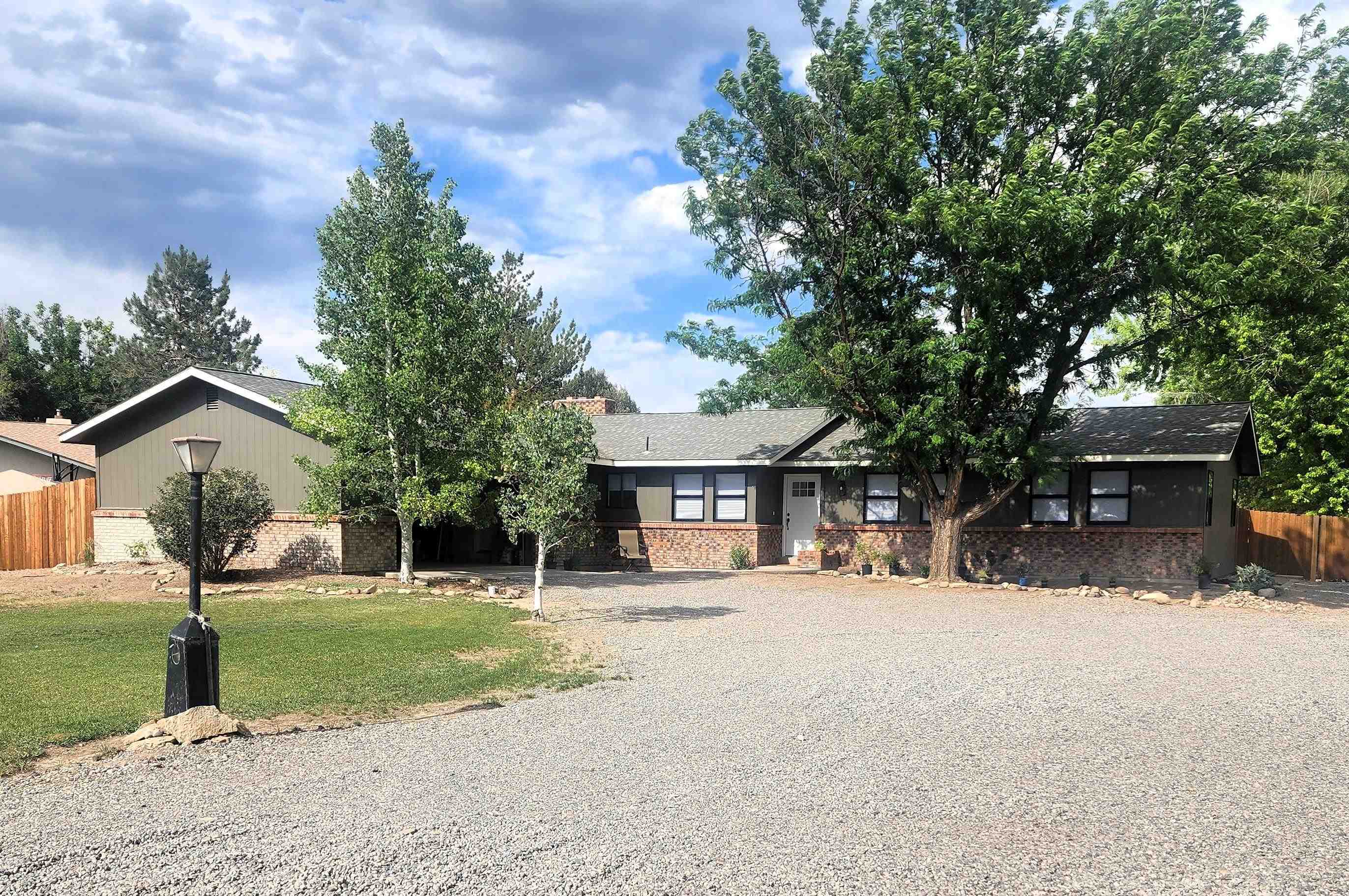 560 Willow Wood Road Property Photo 1