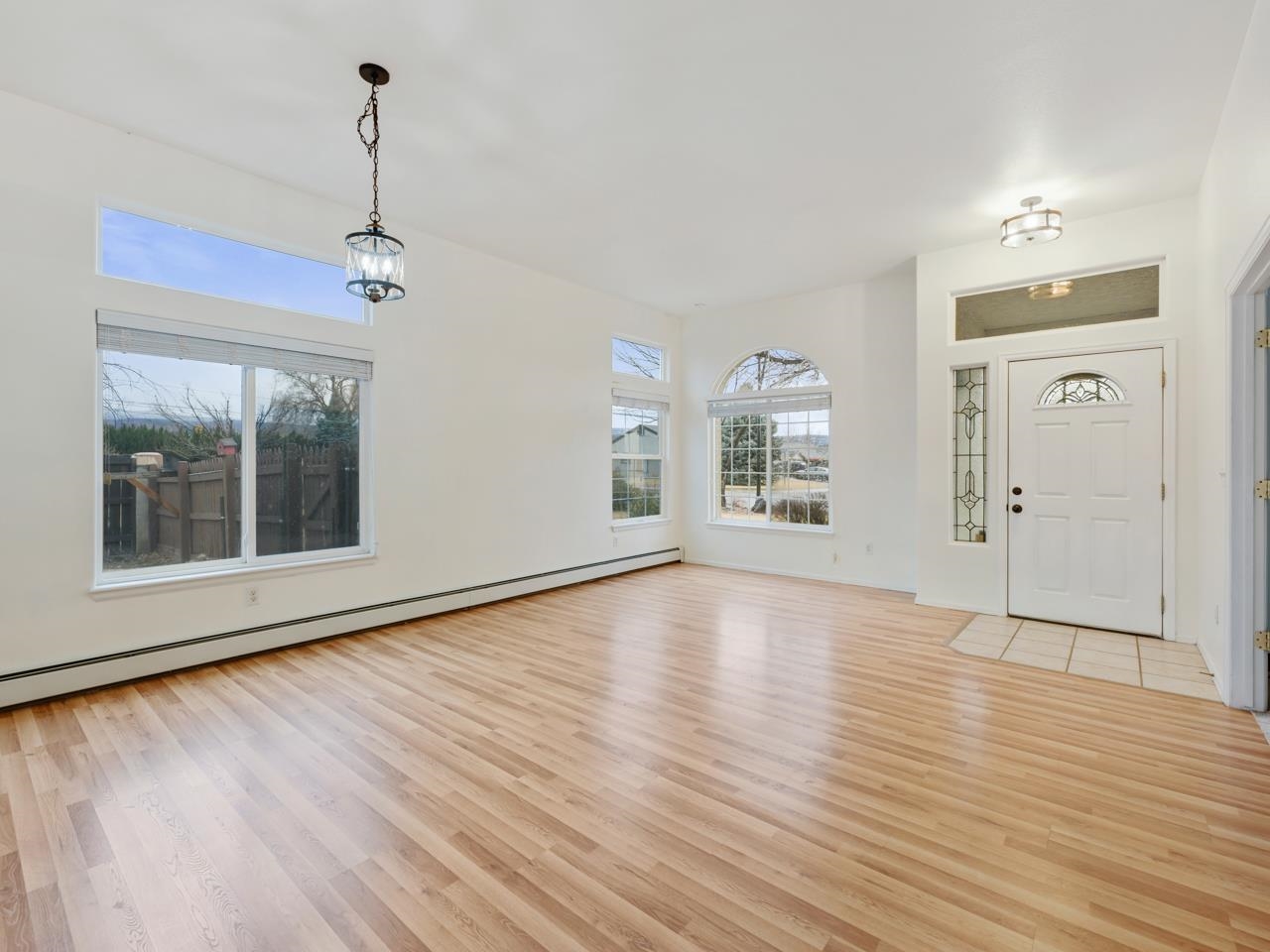410 Comstock Drive Property Photo 2