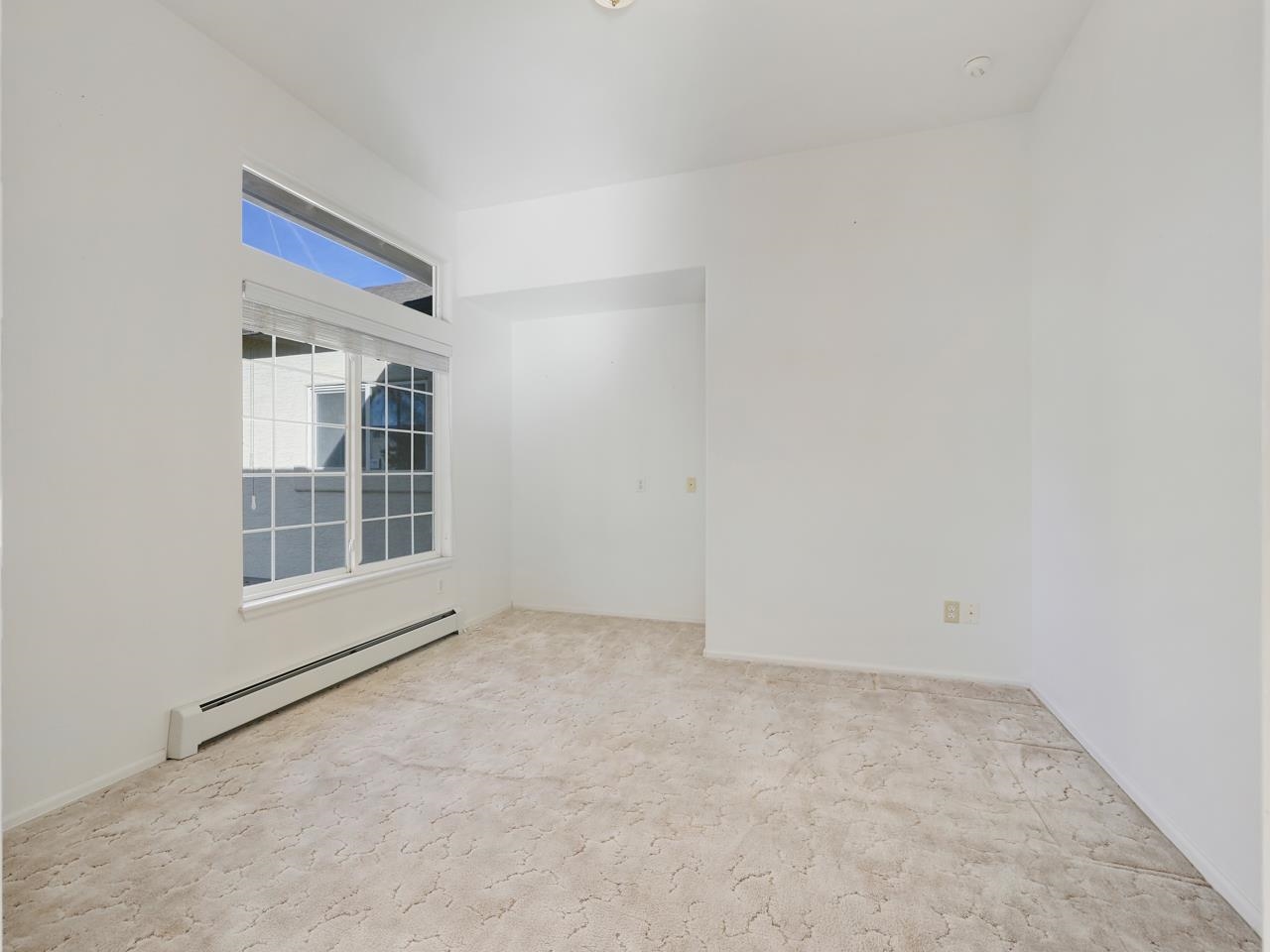 410 Comstock Drive Property Photo 4