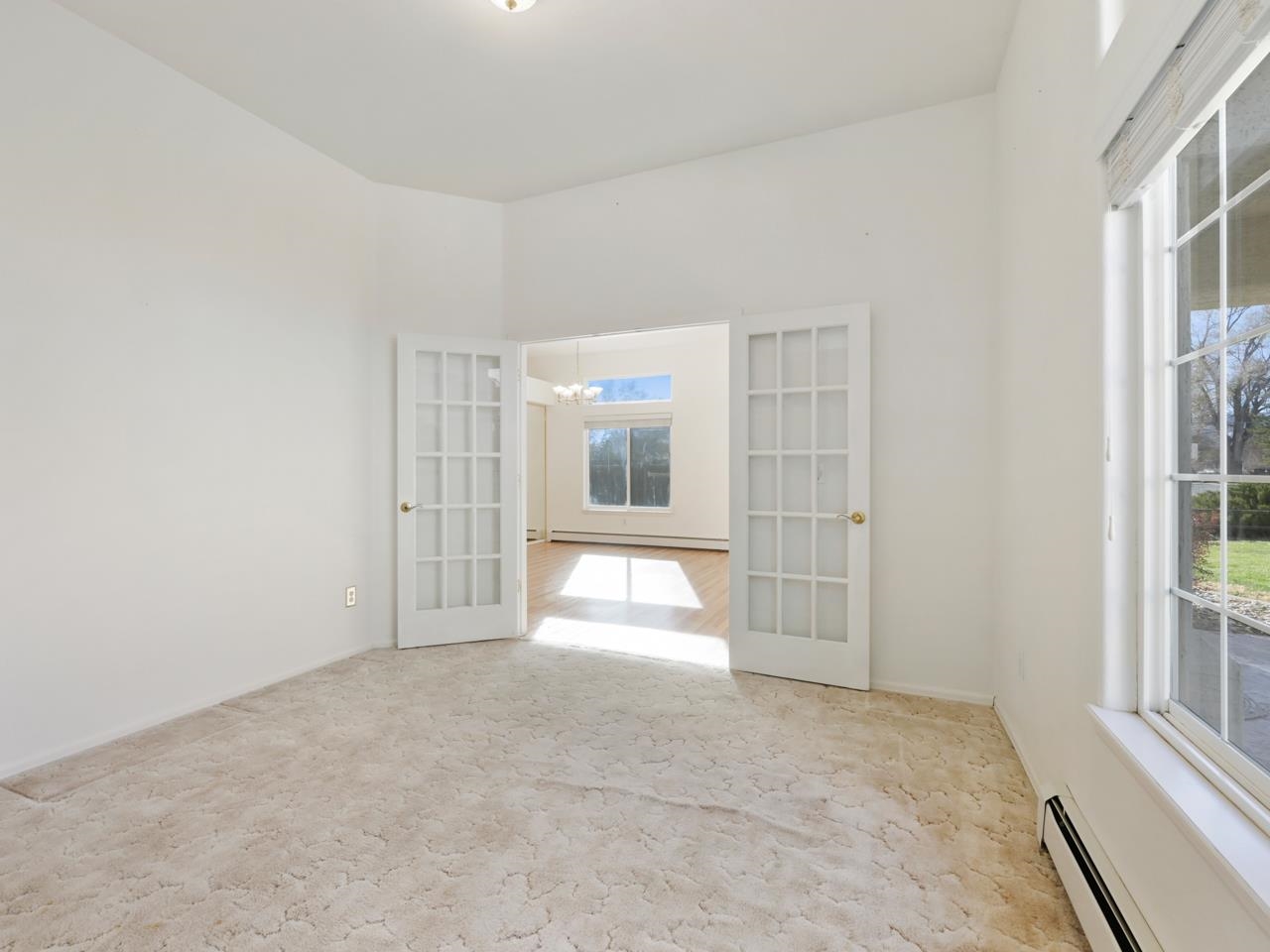 410 Comstock Drive Property Photo 5