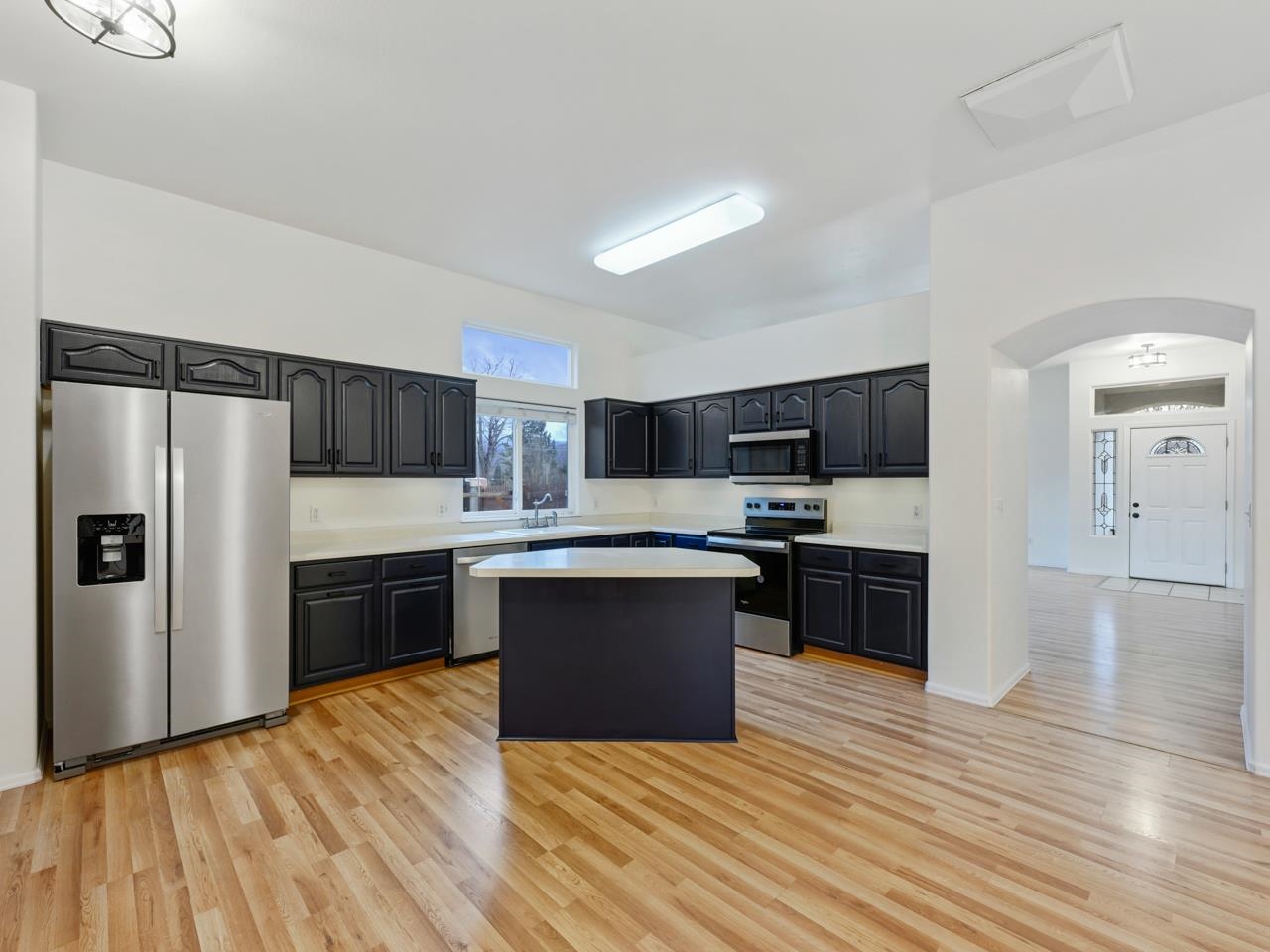 410 Comstock Drive Property Photo 7