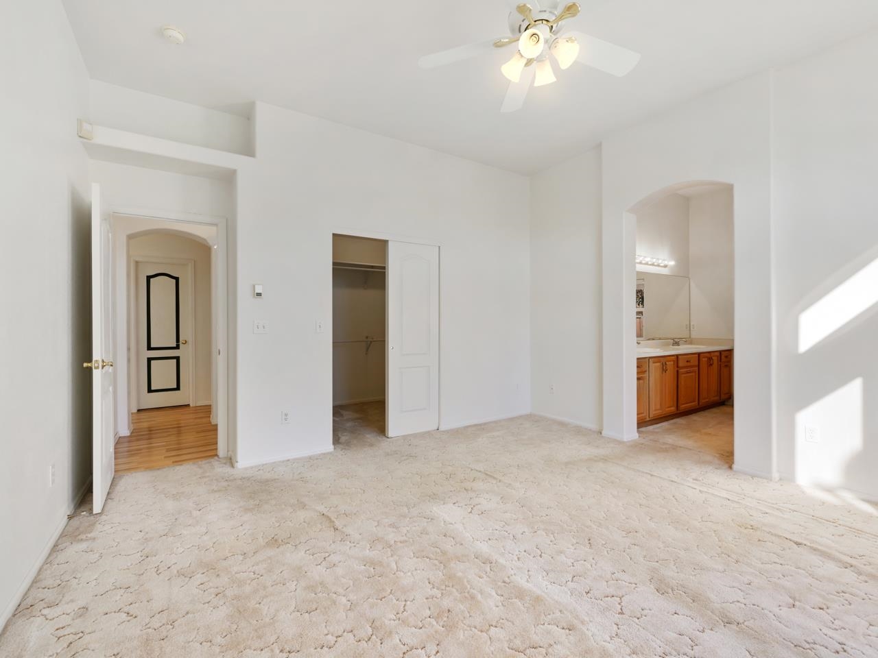410 Comstock Drive Property Photo 13