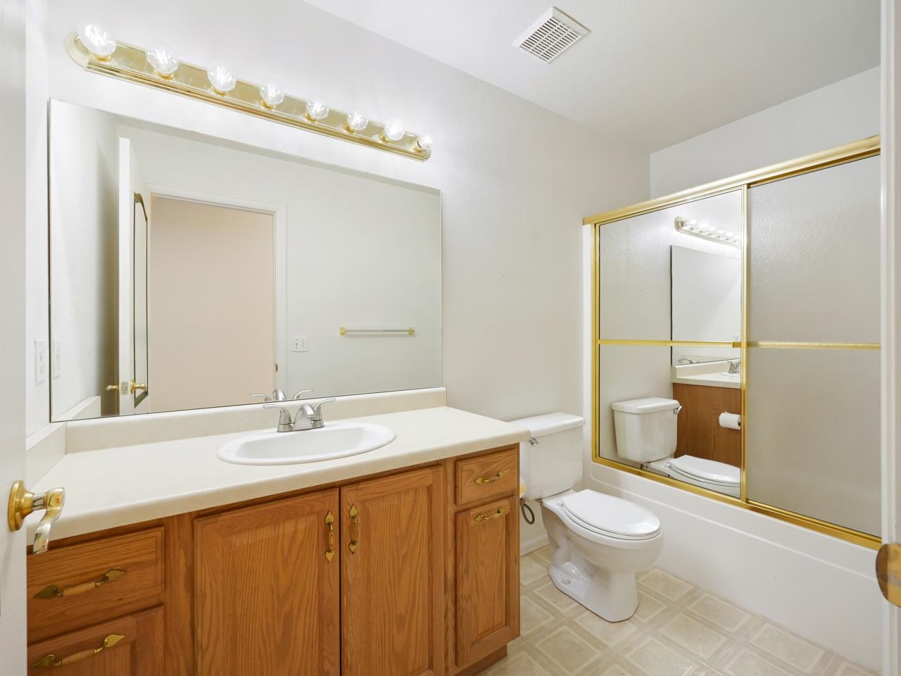 410 Comstock Drive Property Photo 19