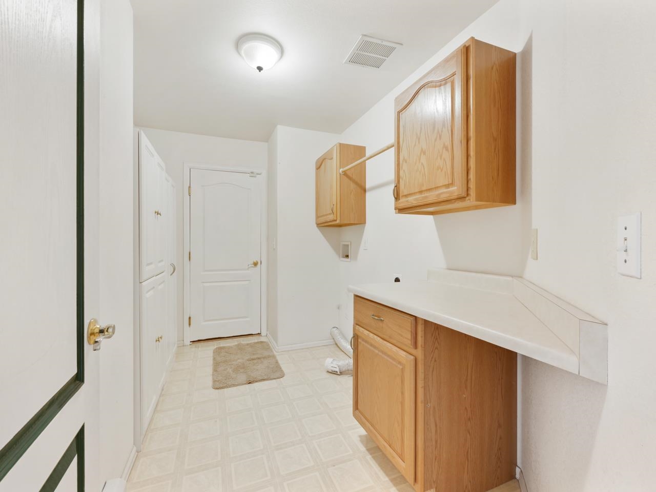 410 Comstock Drive Property Photo 22