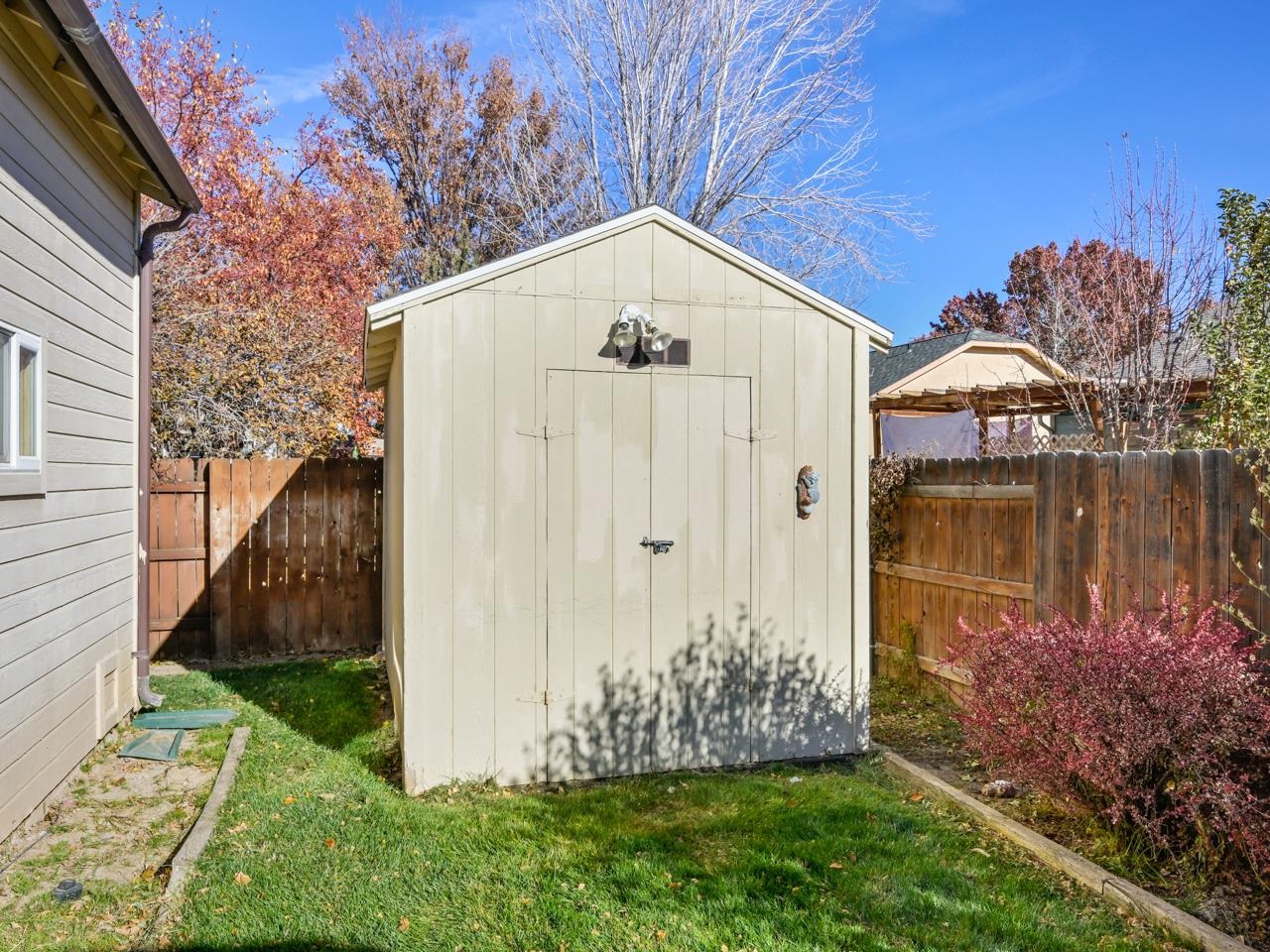 410 Comstock Drive Property Photo 27
