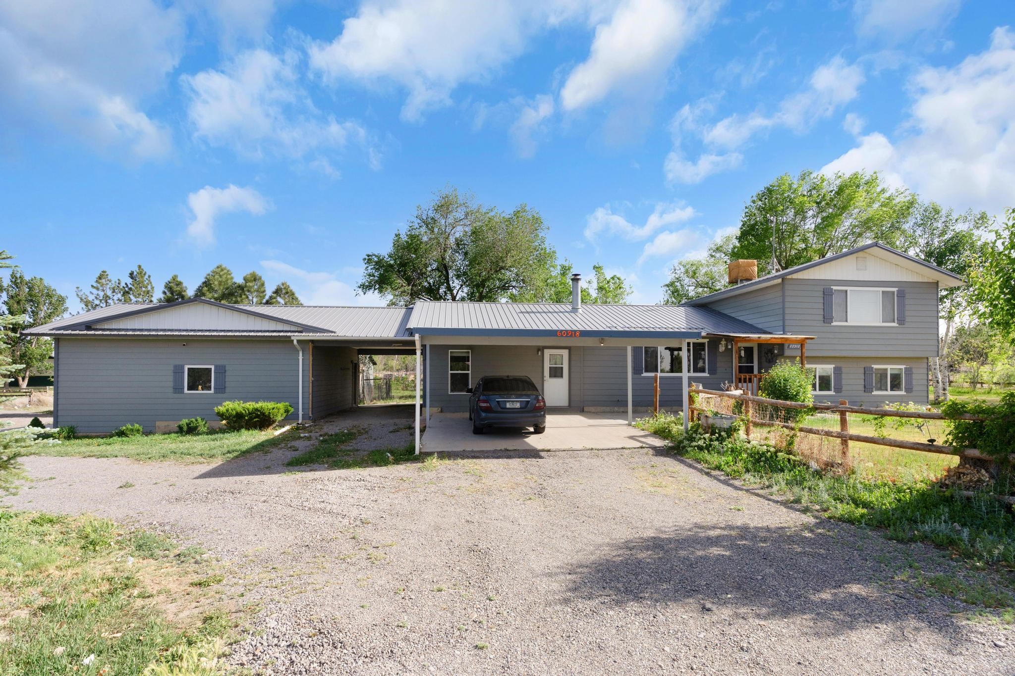 60918 Gunnison Avenue Property Photo