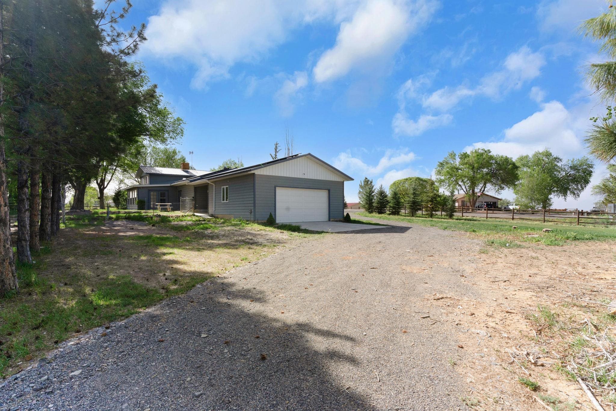 60918 Gunnison Avenue Property Photo 8