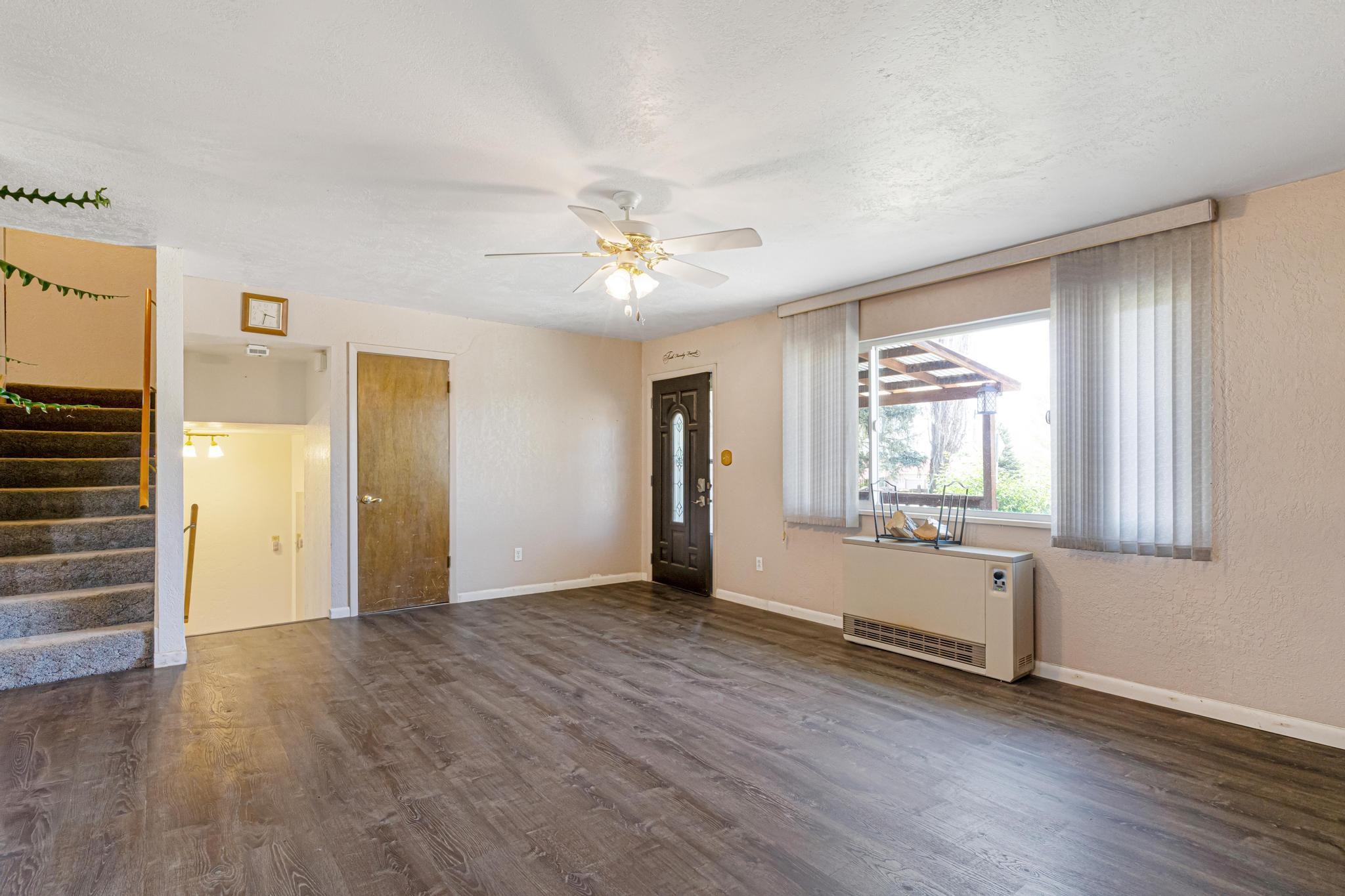 60918 Gunnison Avenue Property Photo 13