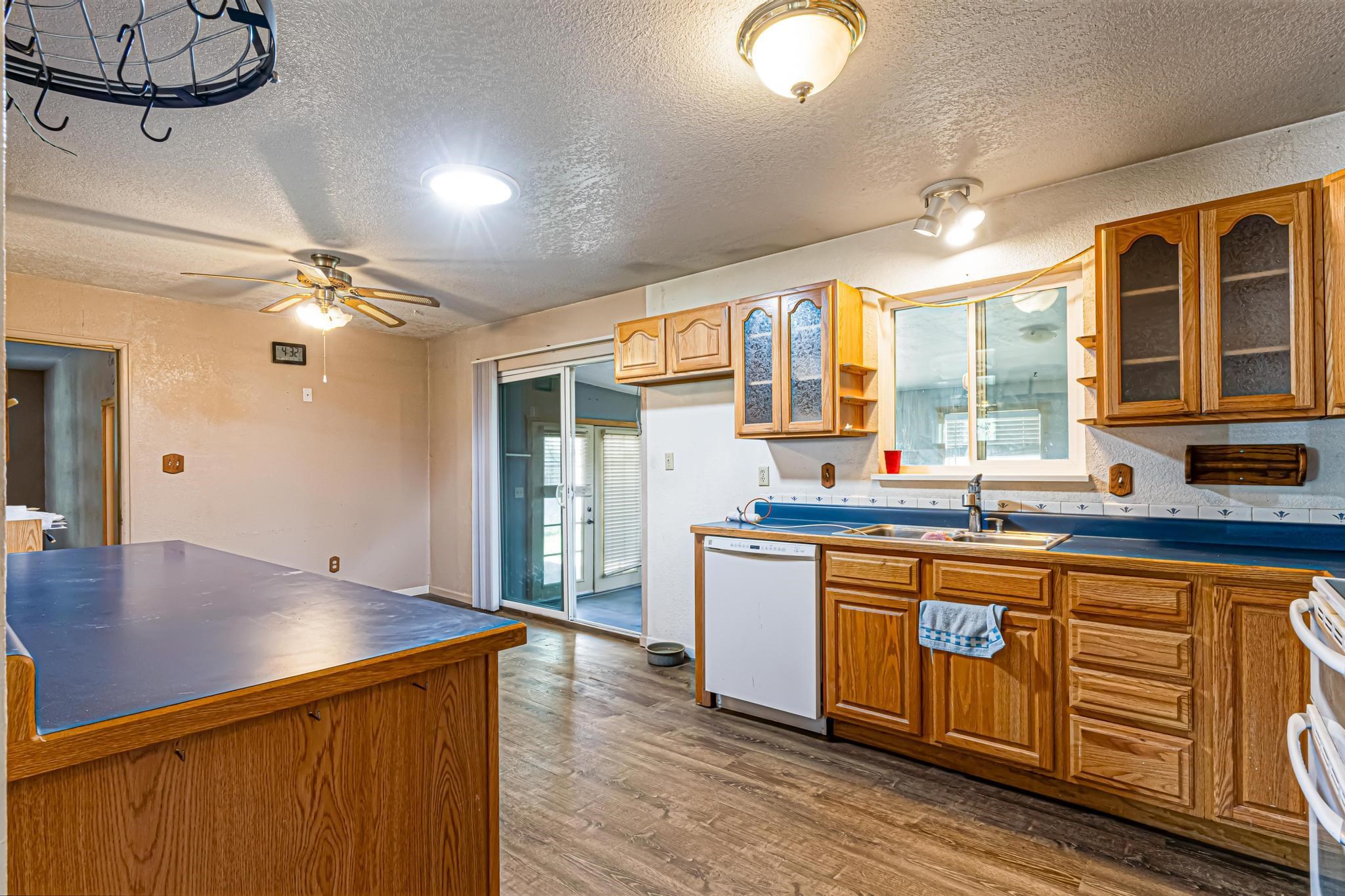 60918 Gunnison Avenue Property Photo 16