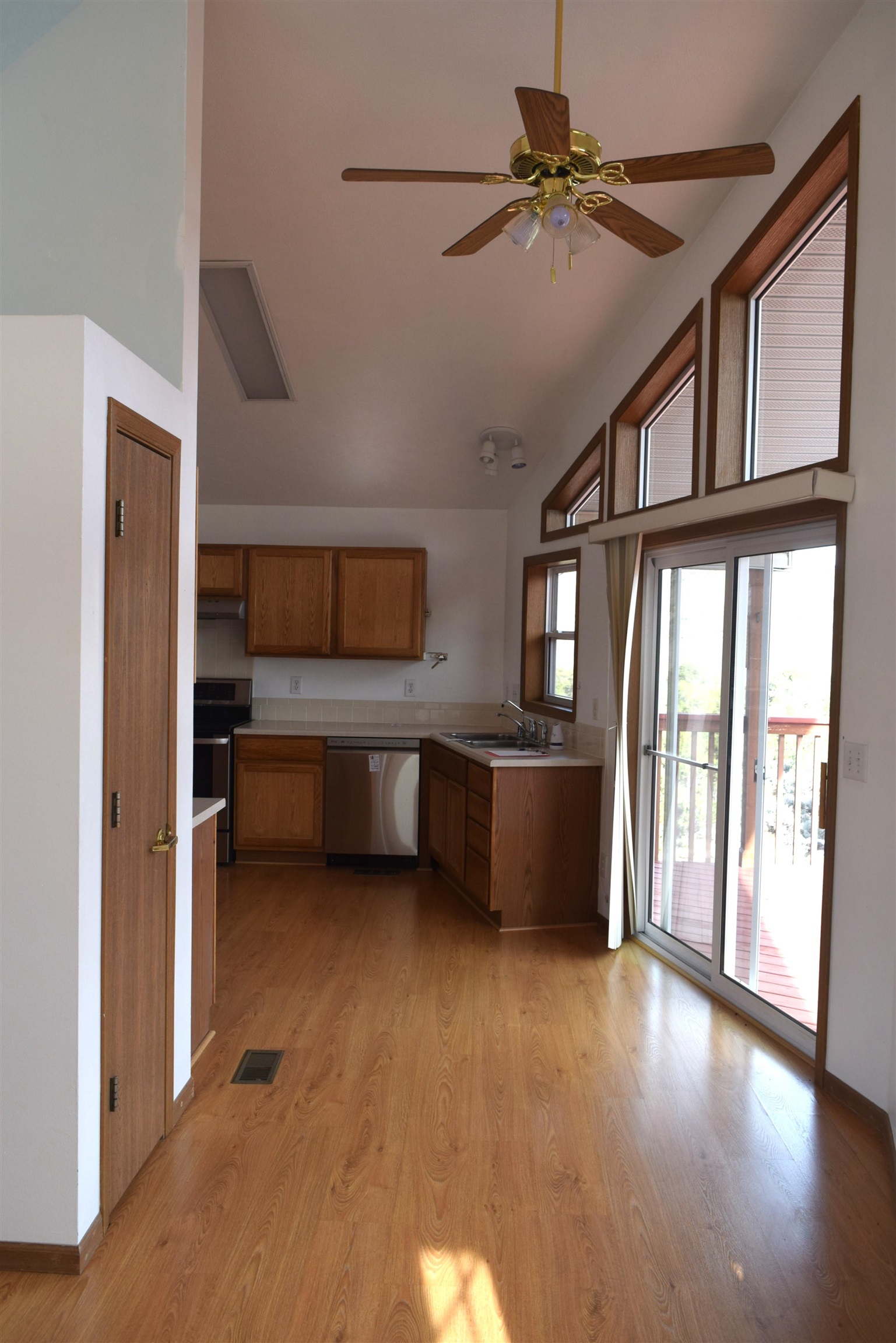 501 Shana Lane Property Photo 7