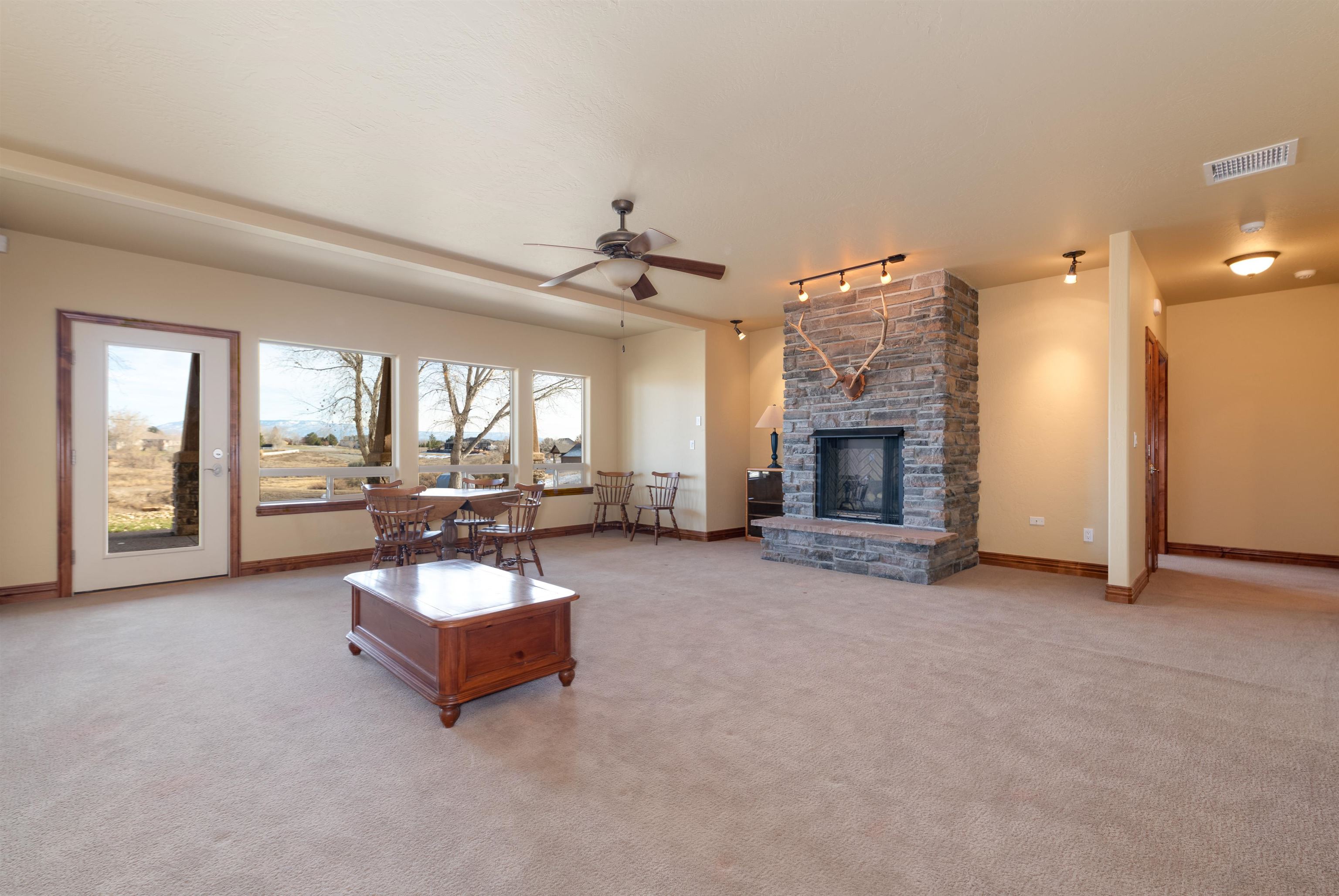998 Kestrel Court Property Photo 21