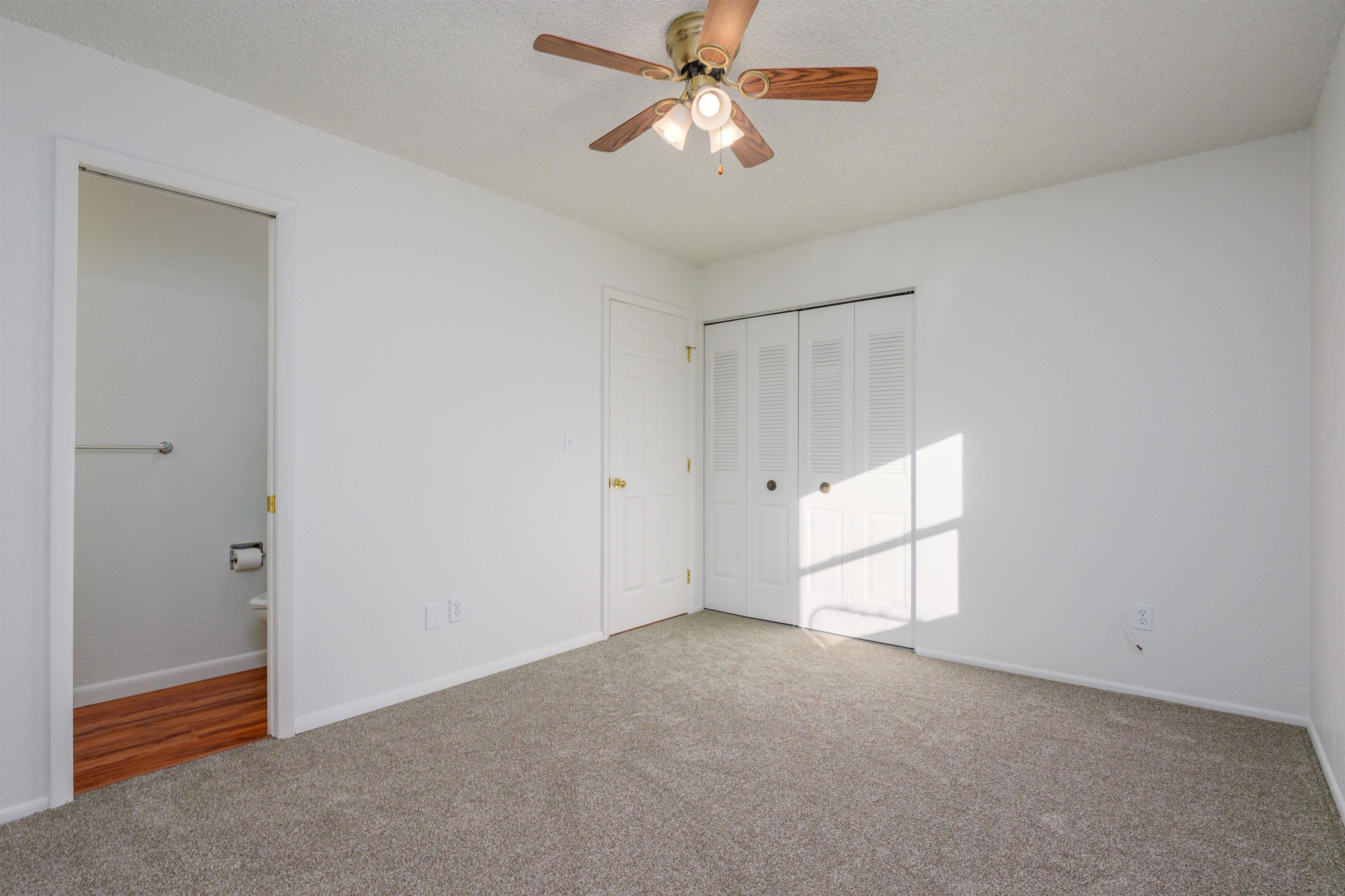 236 E Heritage Court Property Photo 19