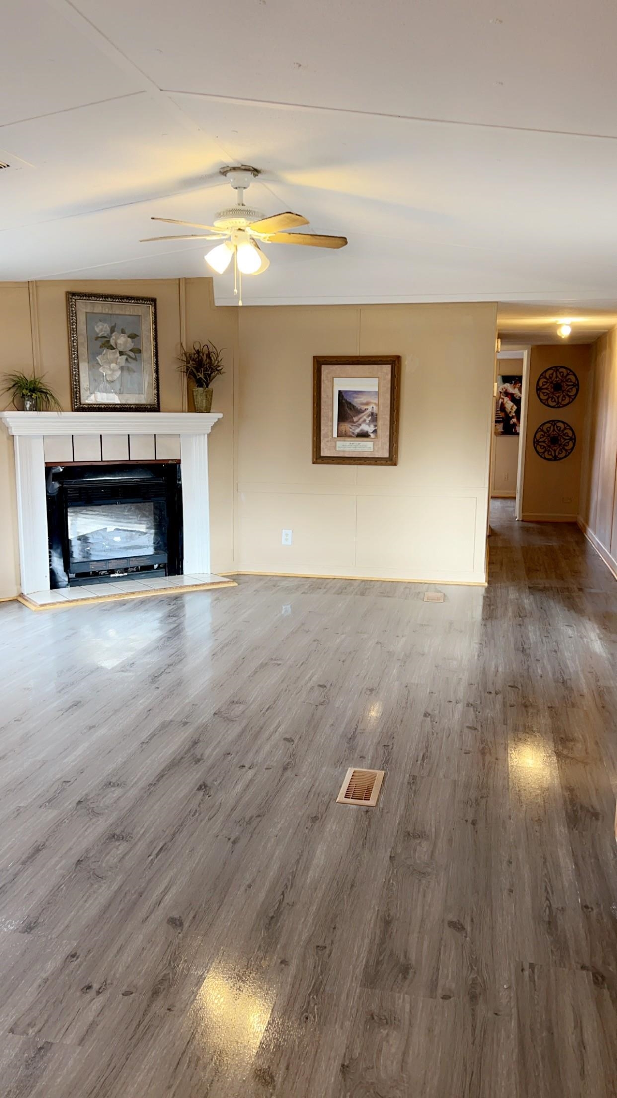 1037 Carbonera Avenue Property Photo 4