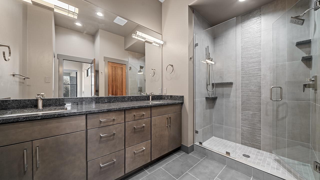 664 Ellen Drive Property Photo 8