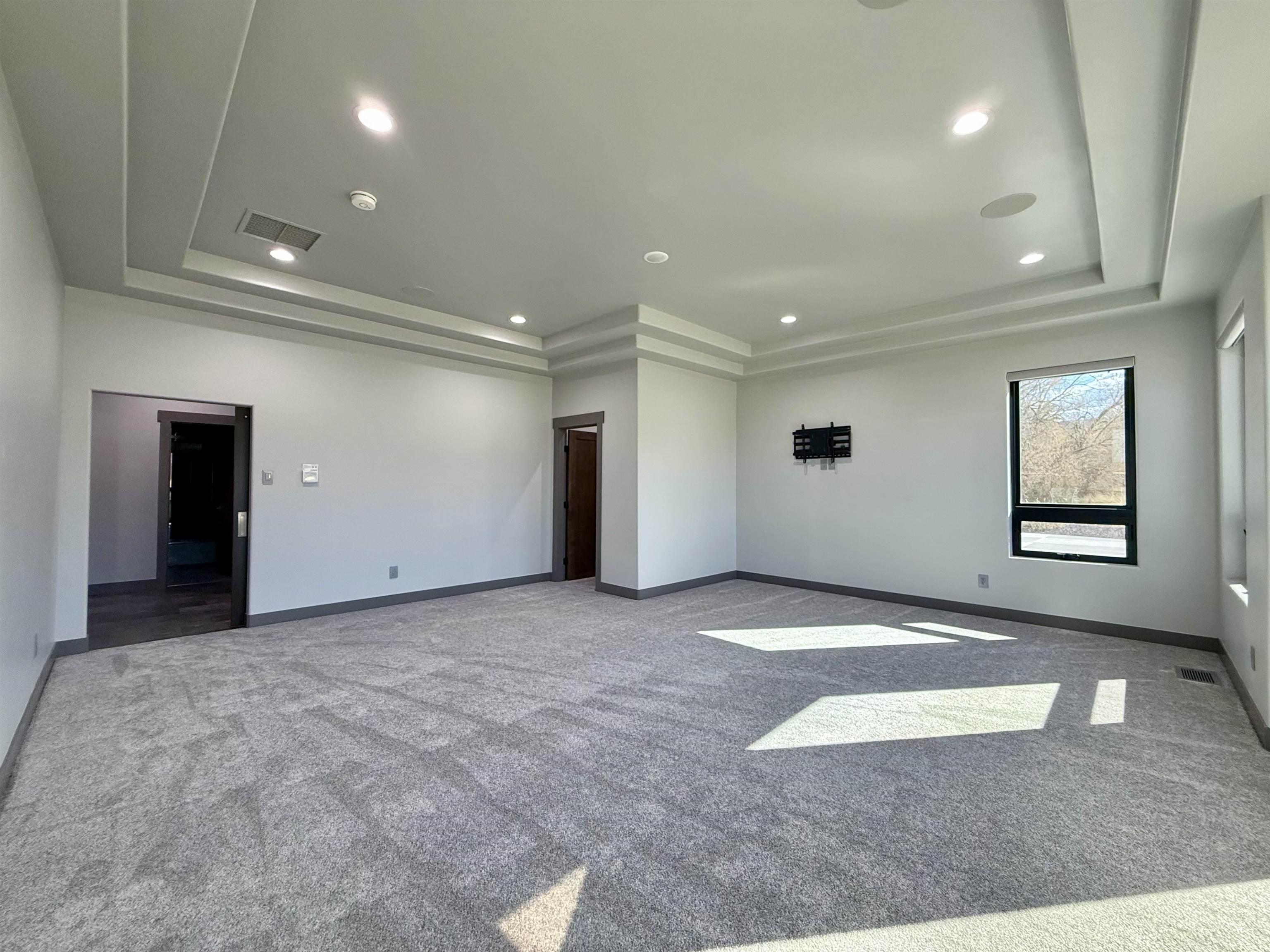 664 Ellen Drive Property Photo 18