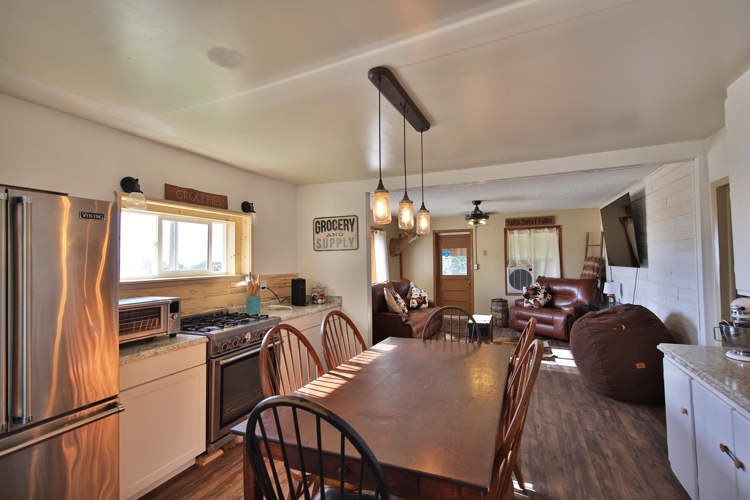 10519 52 1/2 Road Property Photo 8