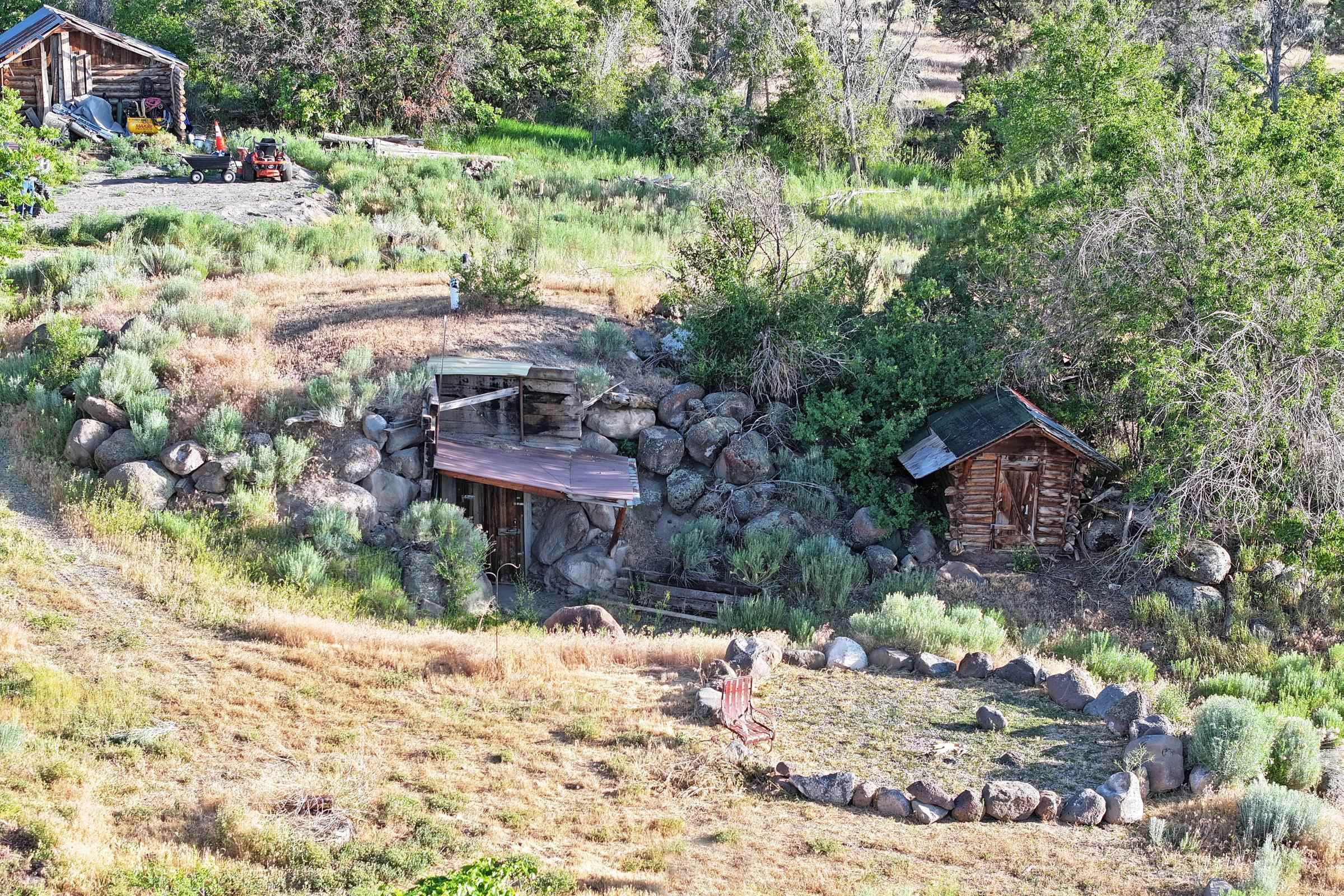 10519 52 1/2 Road Property Photo 28