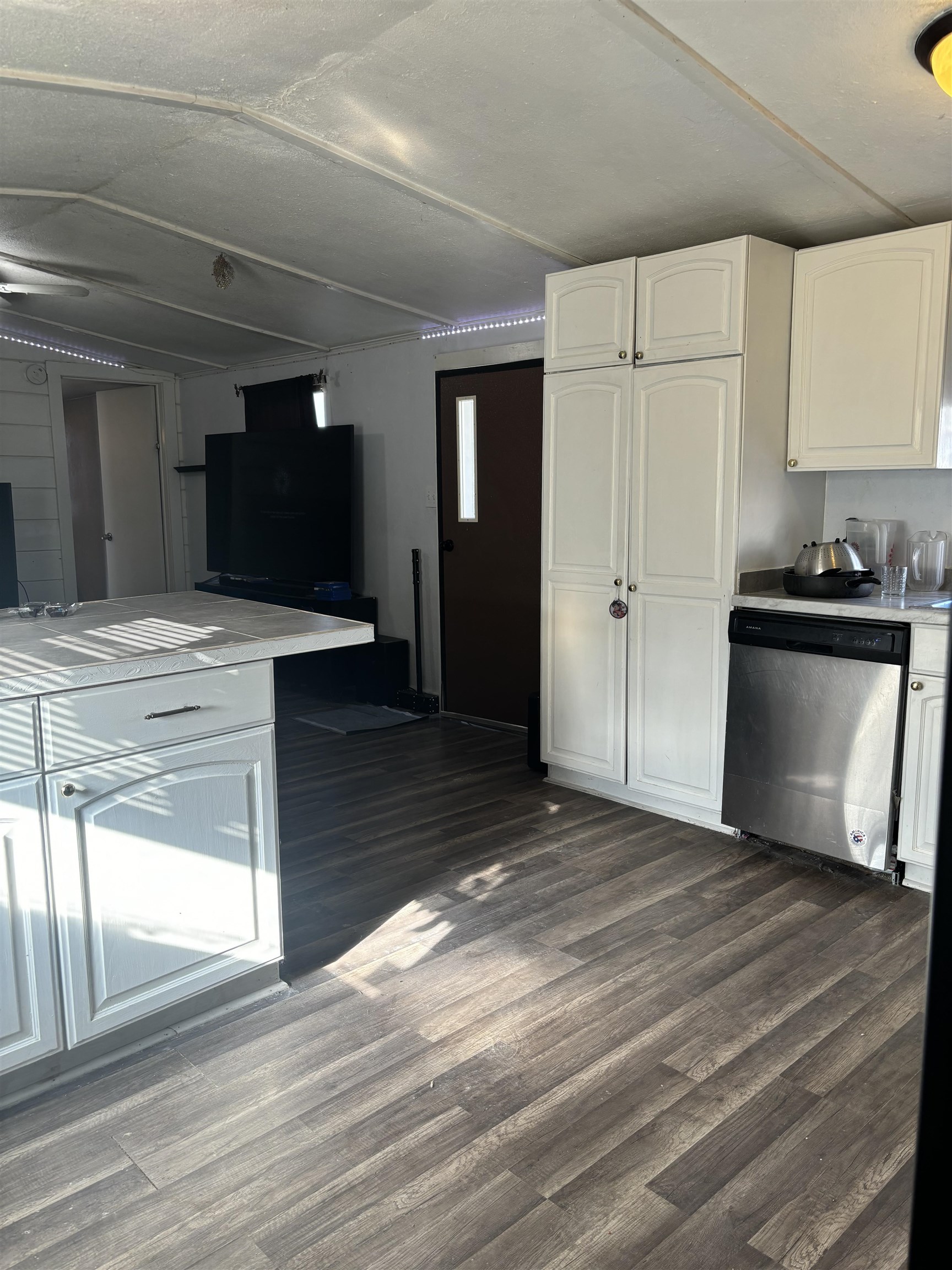 3268 E Road Property Photo 9