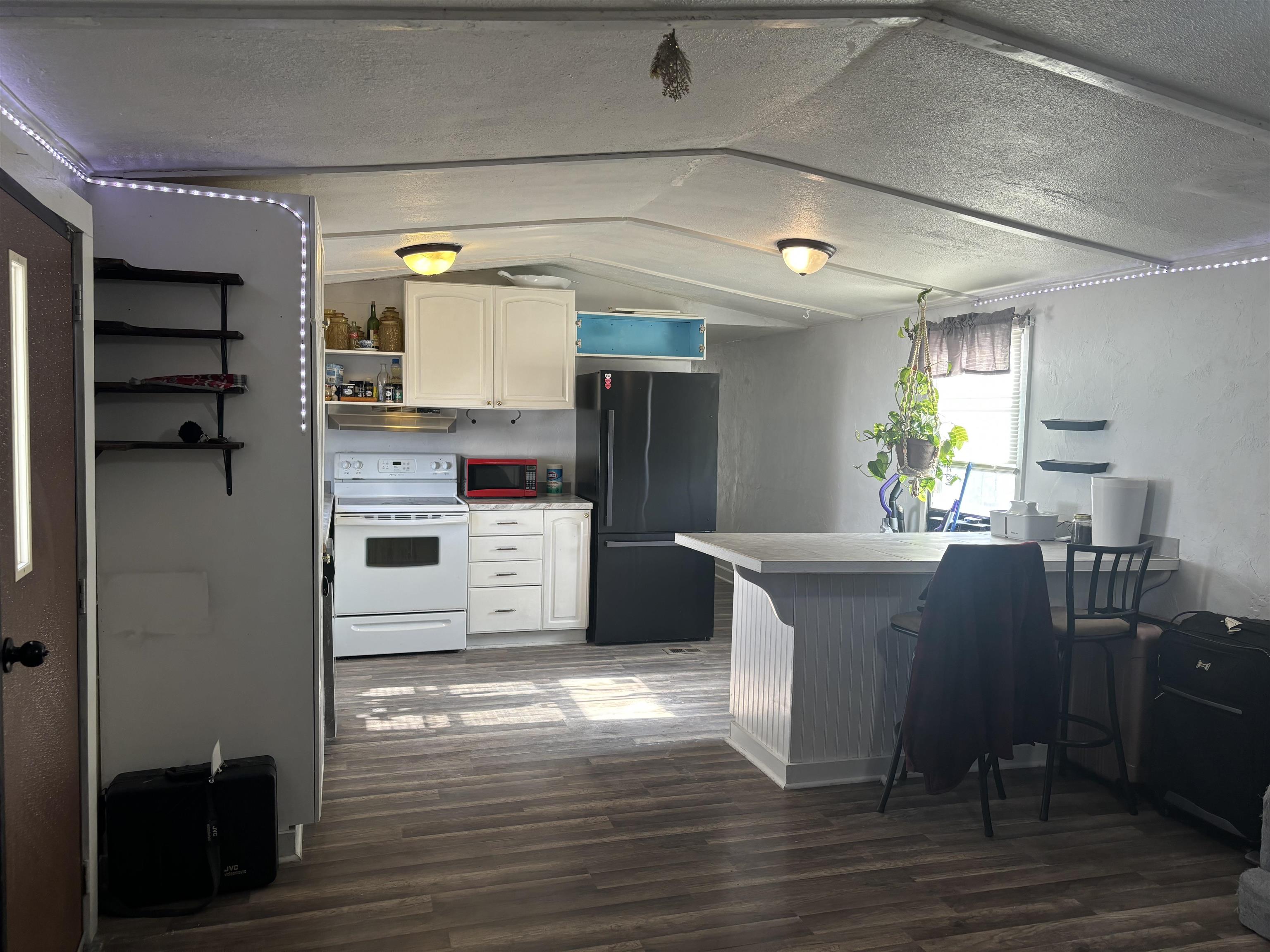 3268 E Road Property Photo 11