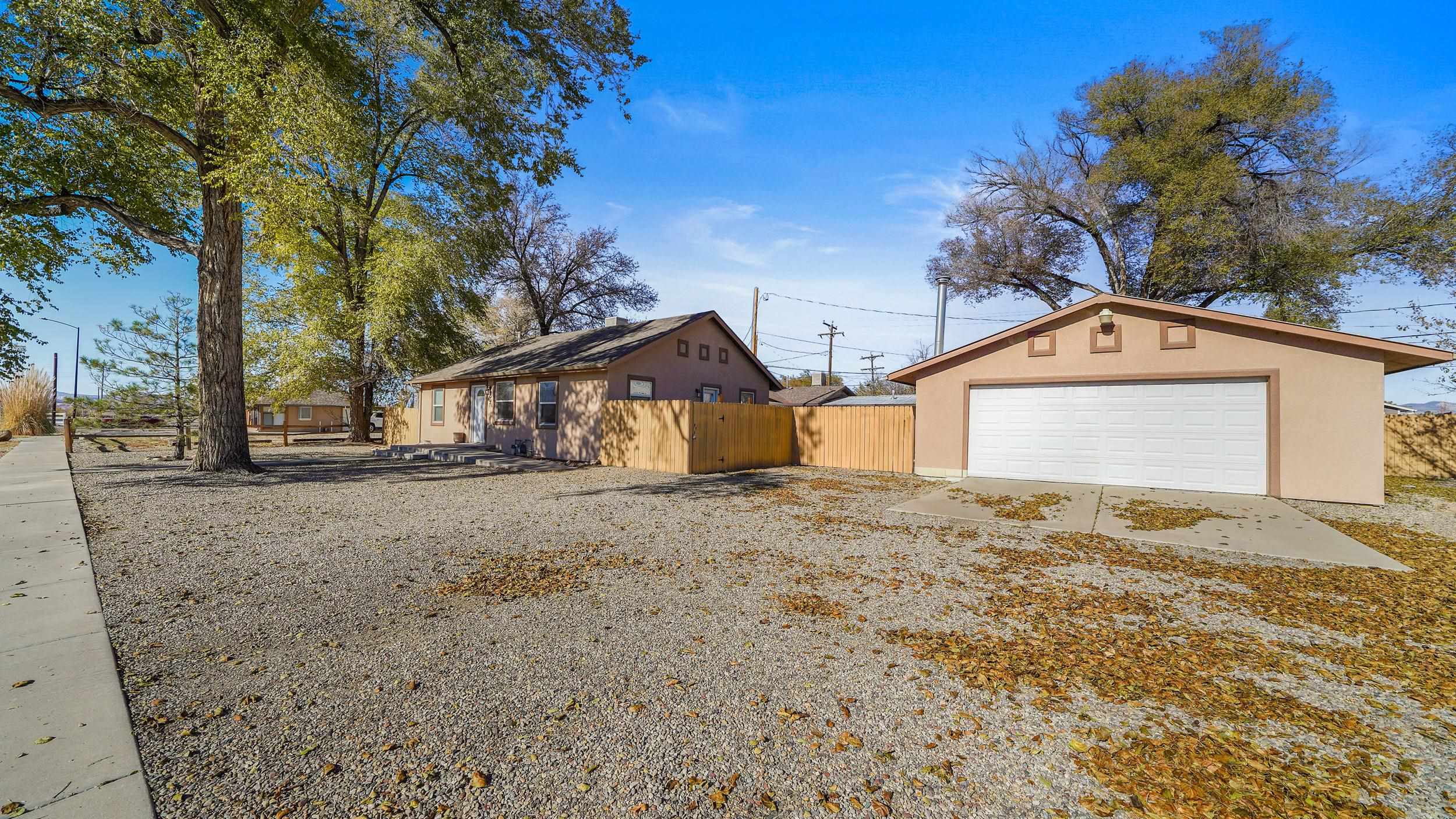 421 W Aspen Avenue Property Photo 3