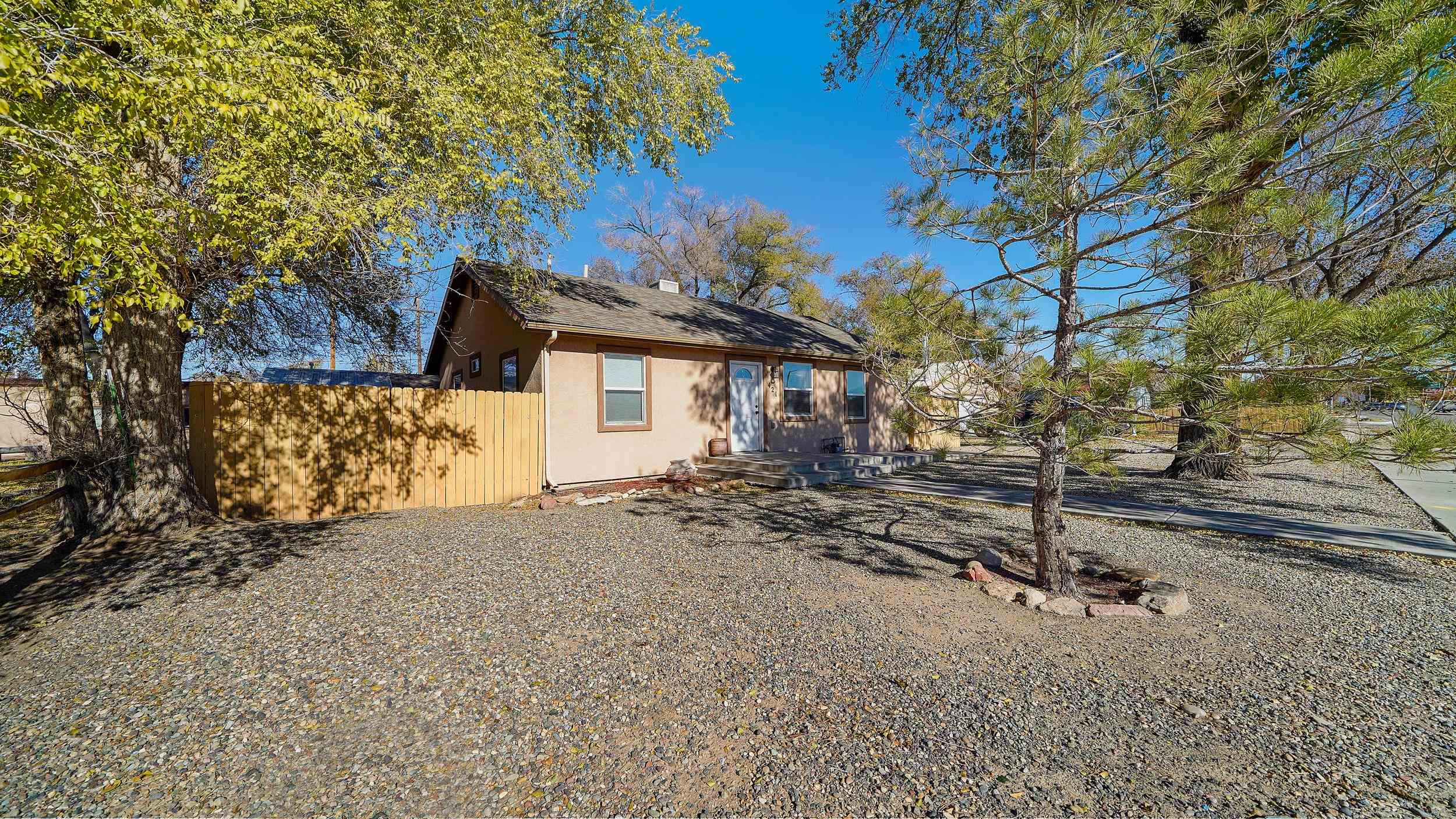421 W Aspen Avenue Property Photo 4