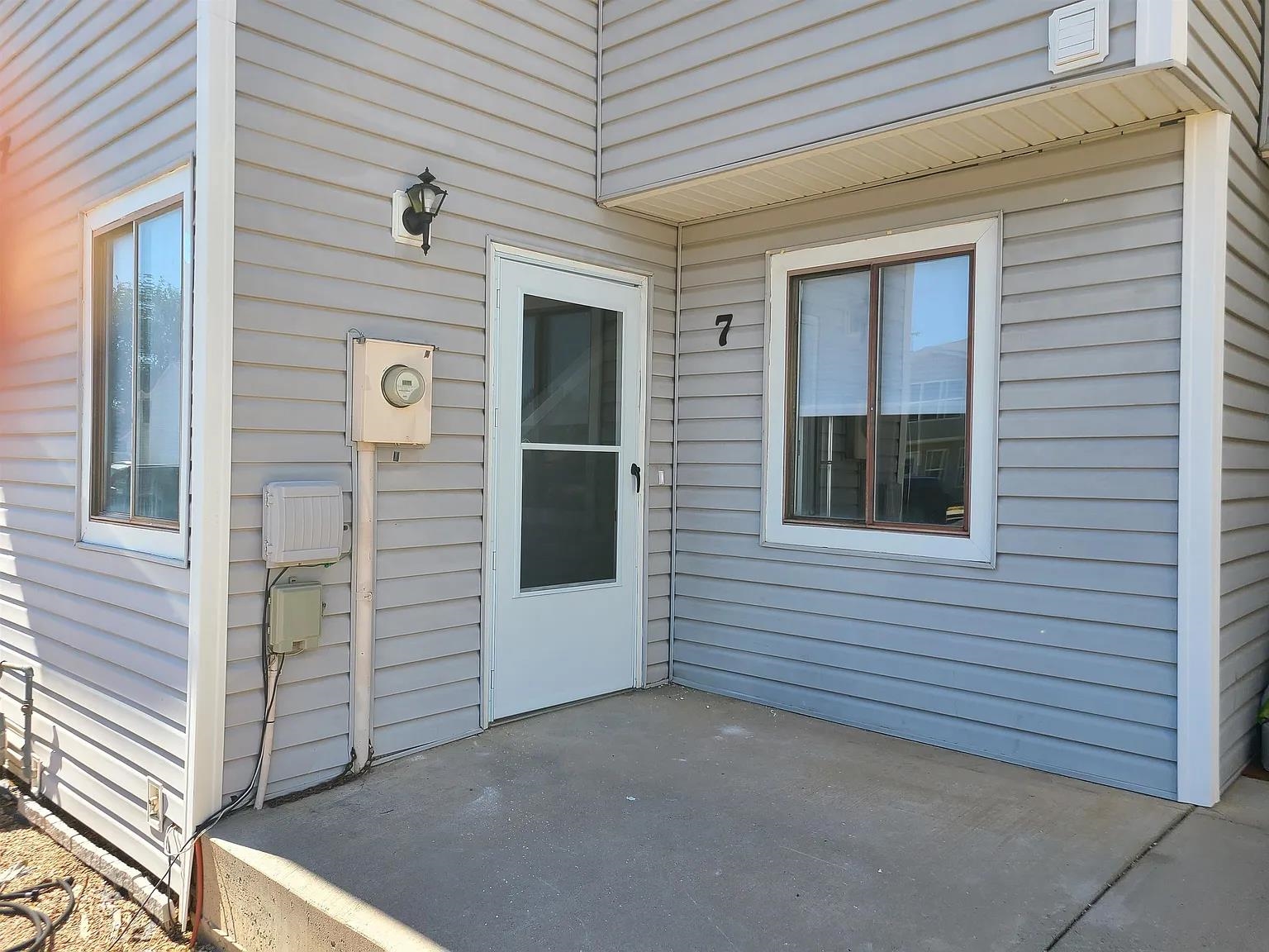 257 Beacon Court Property Photo 2