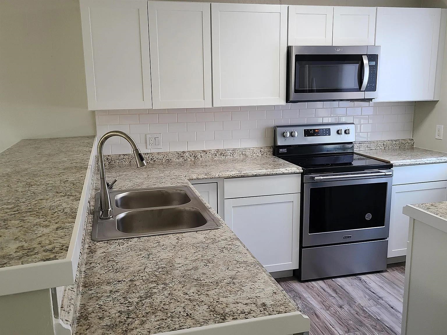 257 Beacon Court Property Photo 6