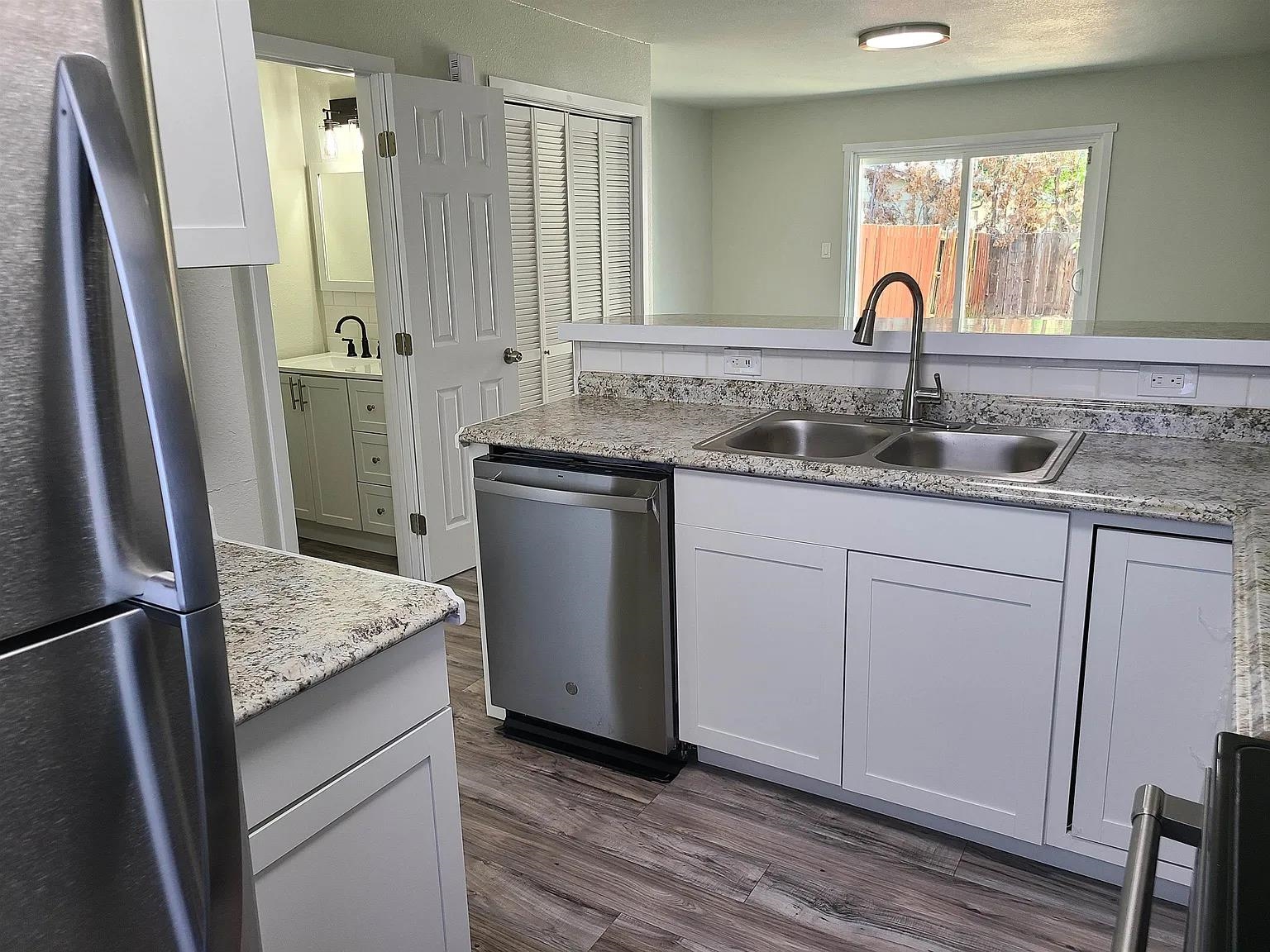257 Beacon Court Property Photo 7