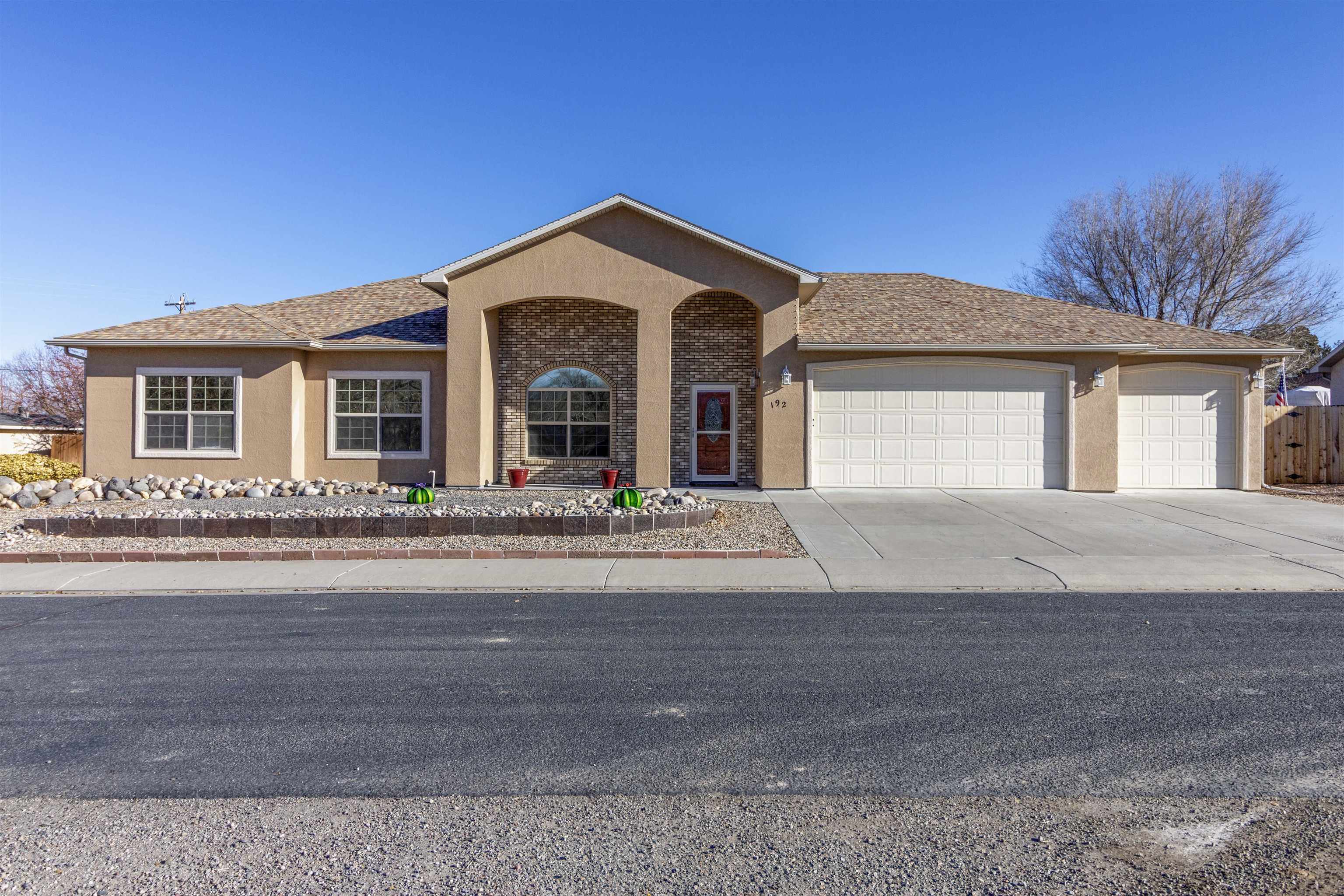192 28 1/2 Road Property Photo 1