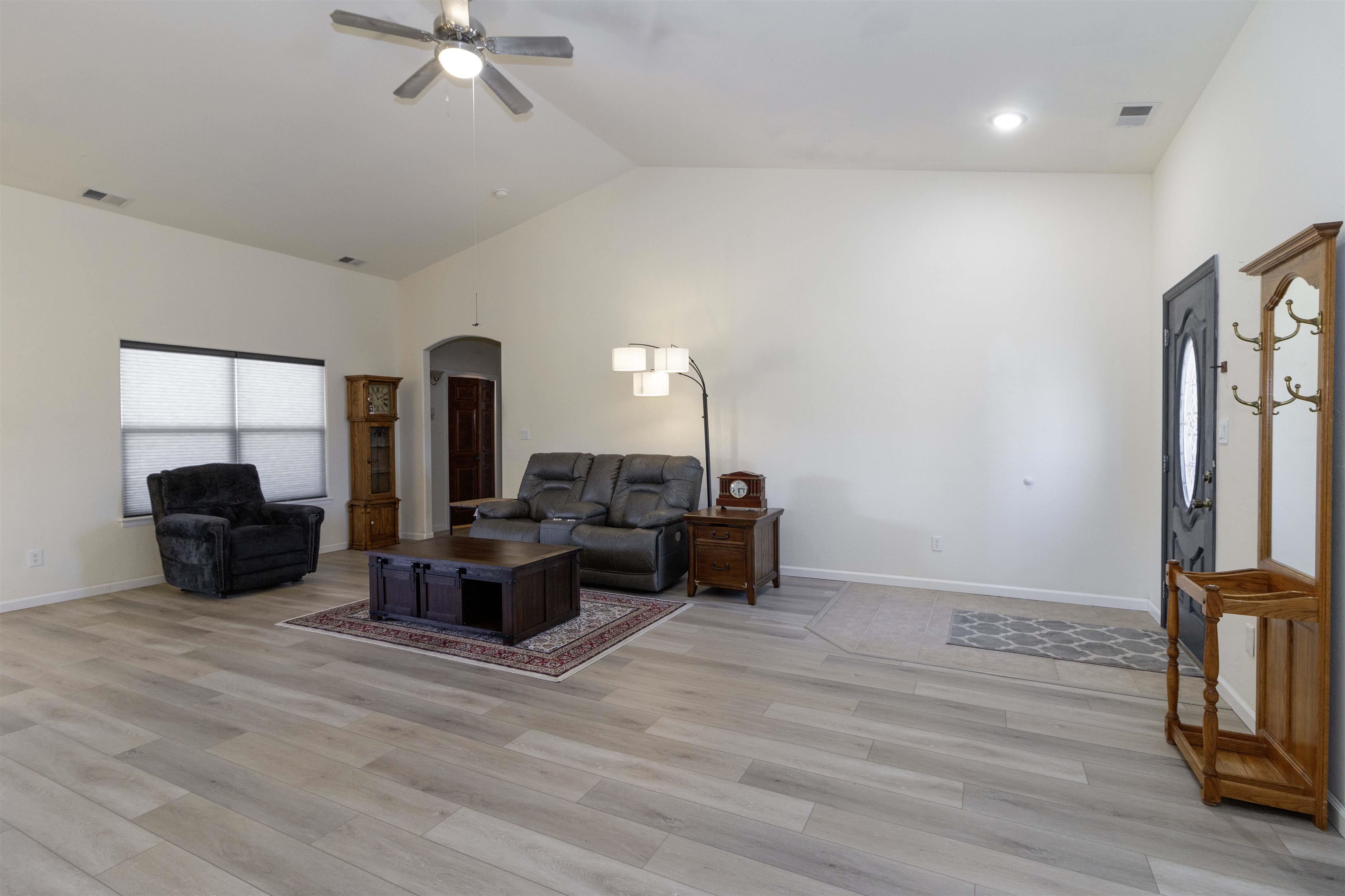 192 28 1/2 Road Property Photo 7