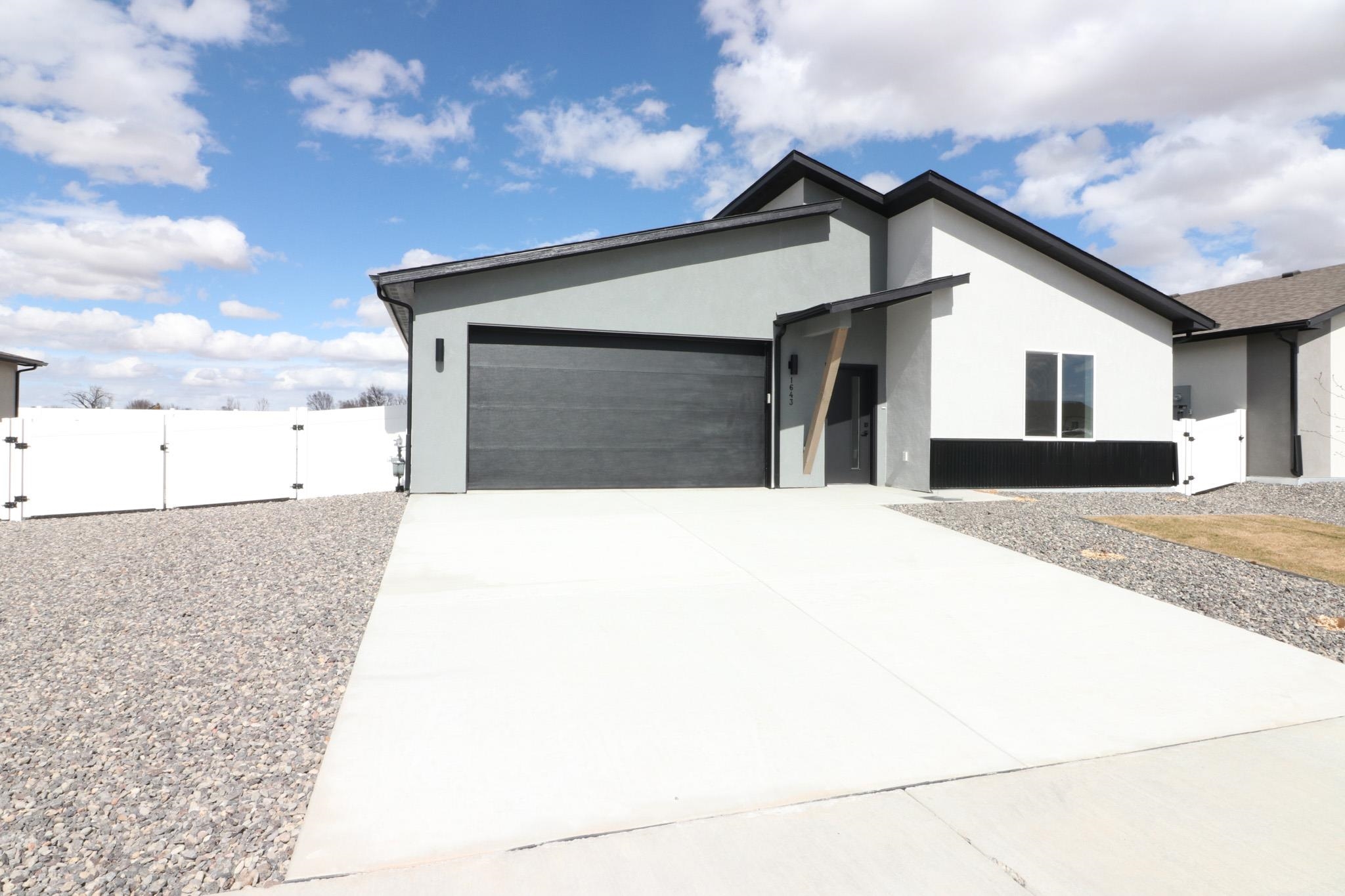 1643 Rusty Rivet Road Property Photo