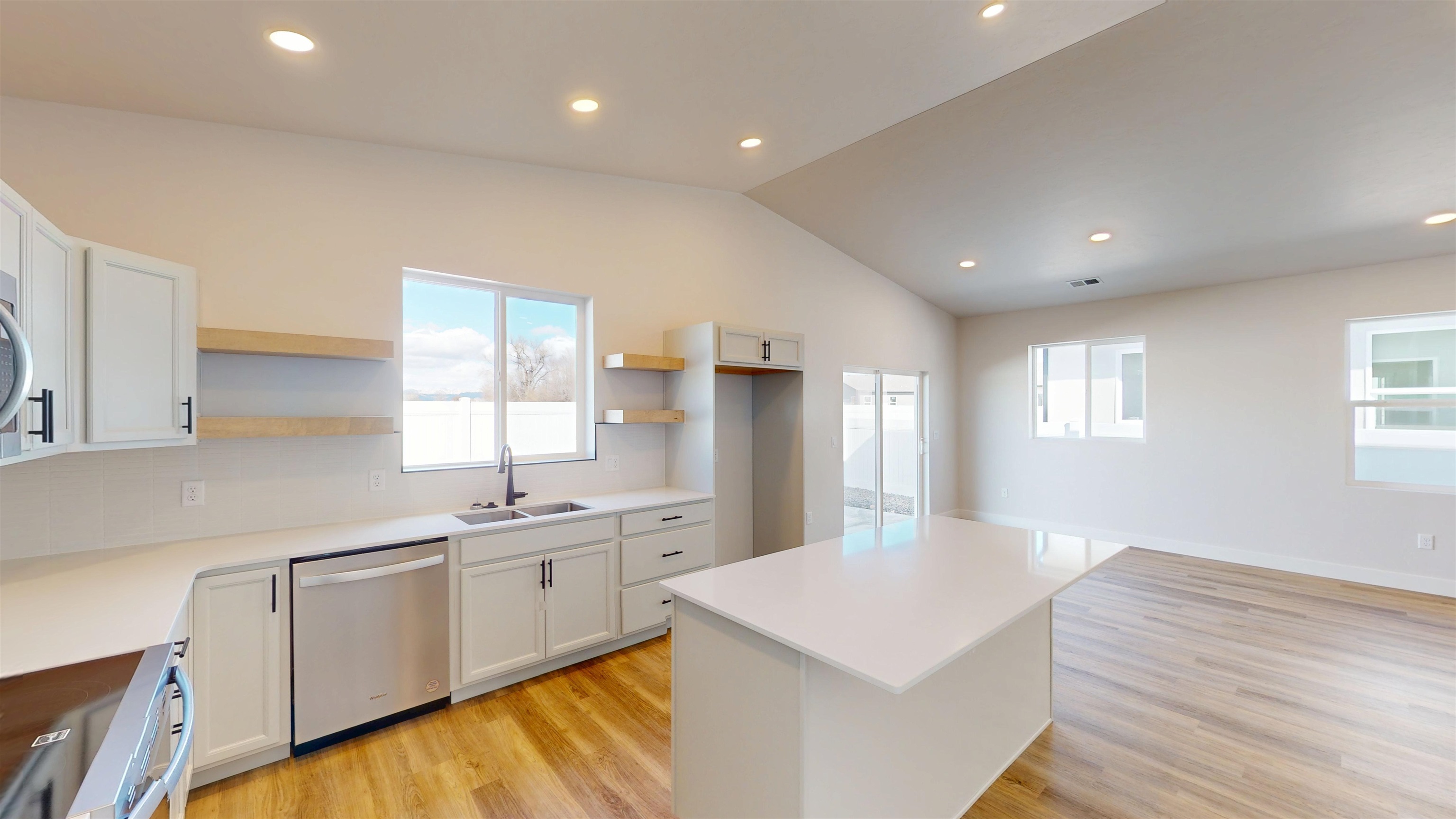 1643 Rusty Rivet Road Property Photo 10