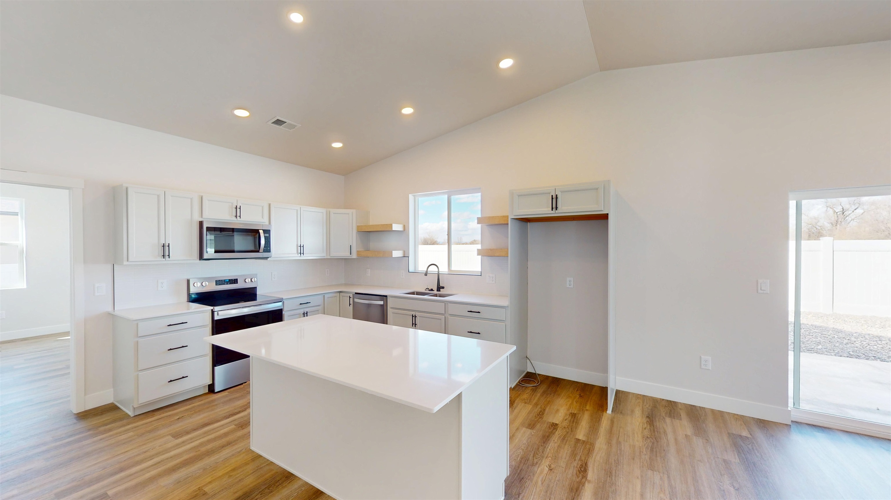 1643 Rusty Rivet Road Property Photo 13