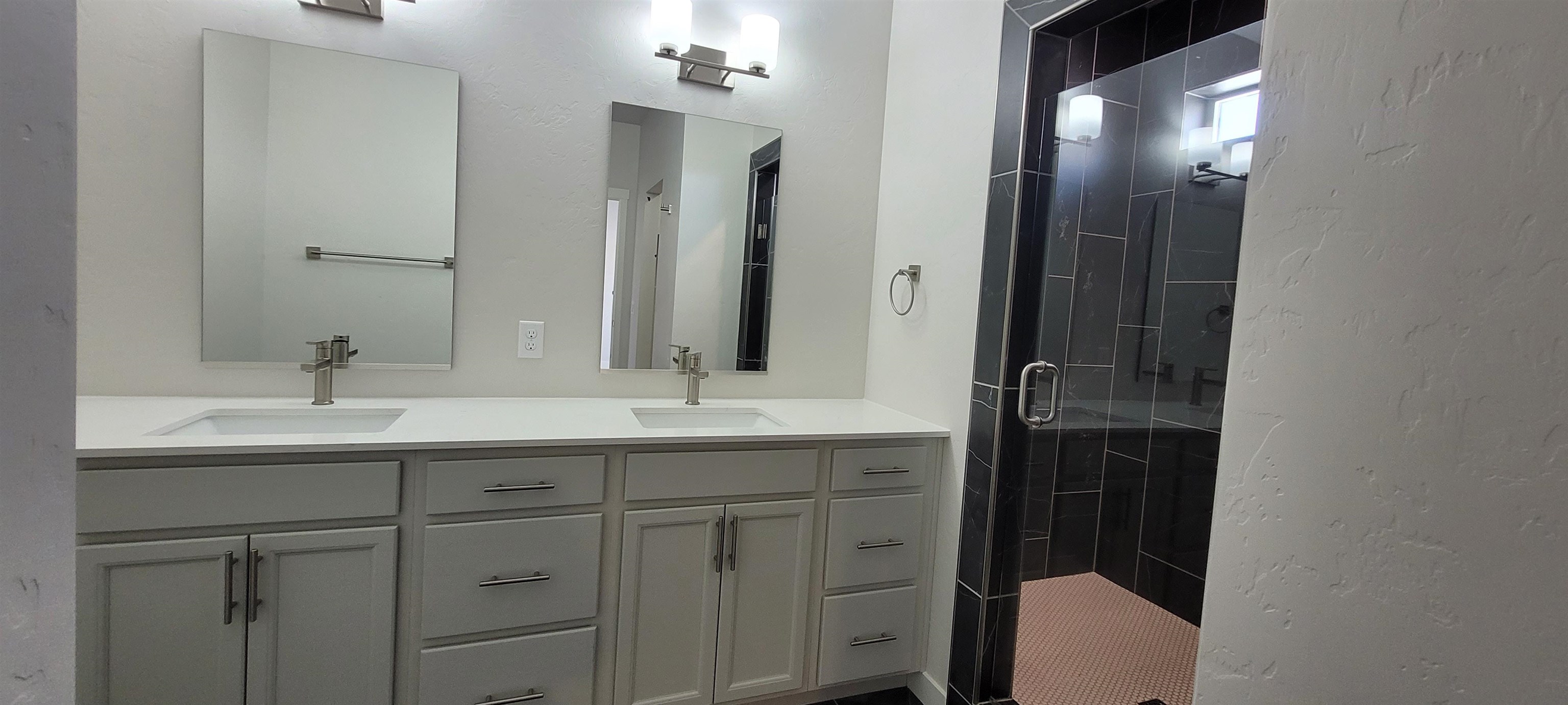 2455 Hamilton Road Property Photo 11