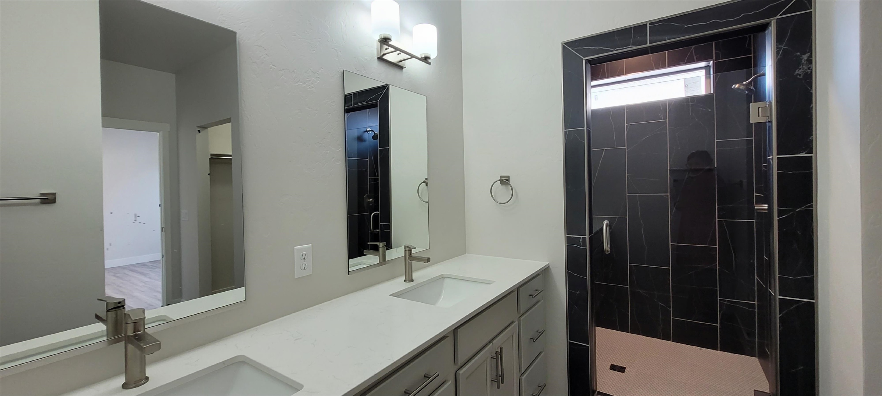 2455 Hamilton Road Property Photo 12
