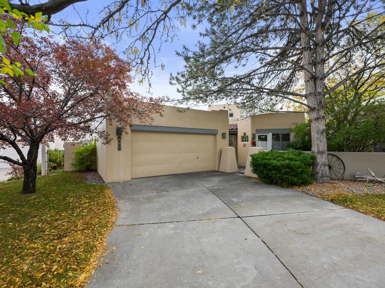 482 Seasons Court Property Photo 1