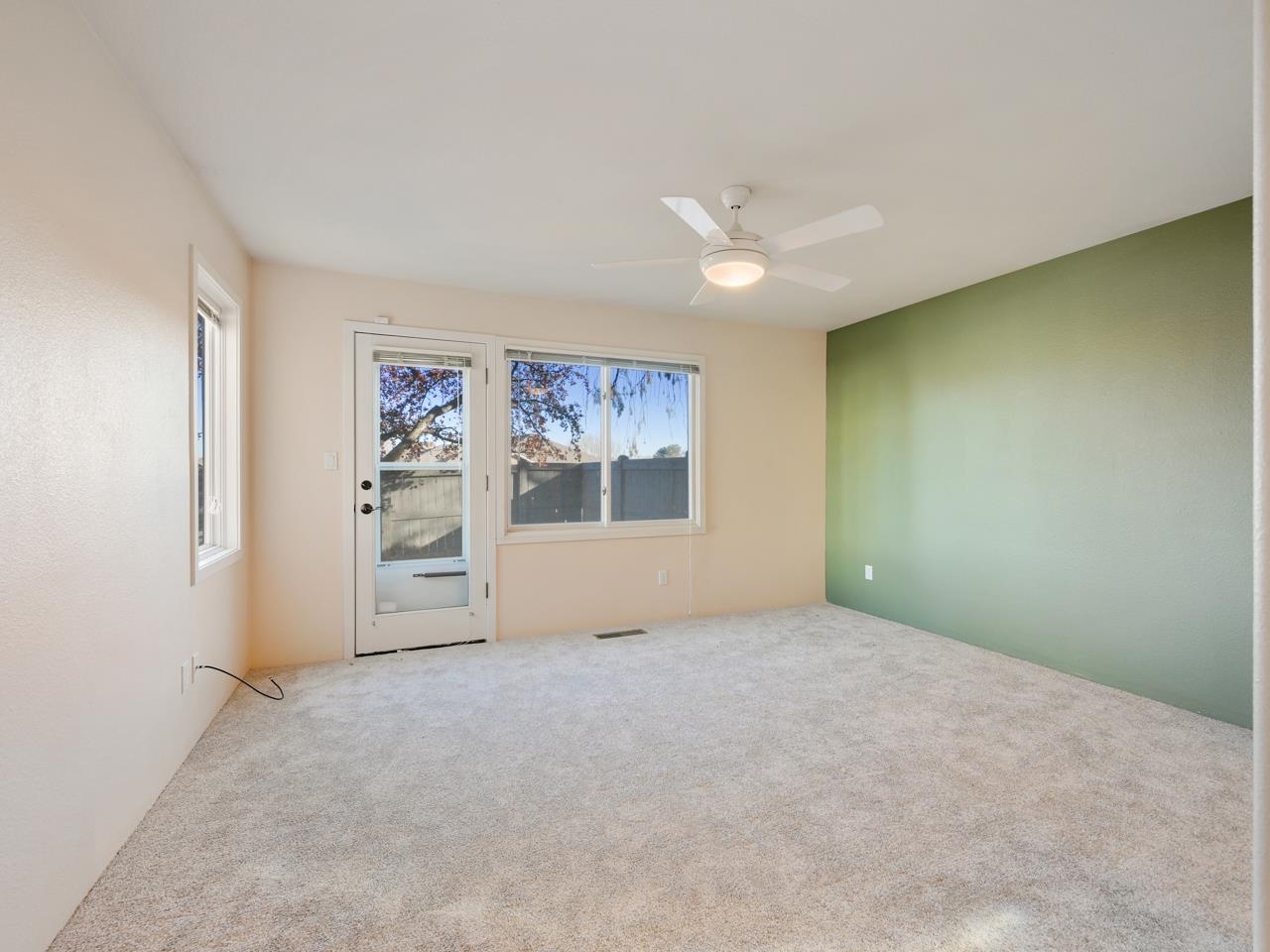 482 Seasons Court Property Photo 4