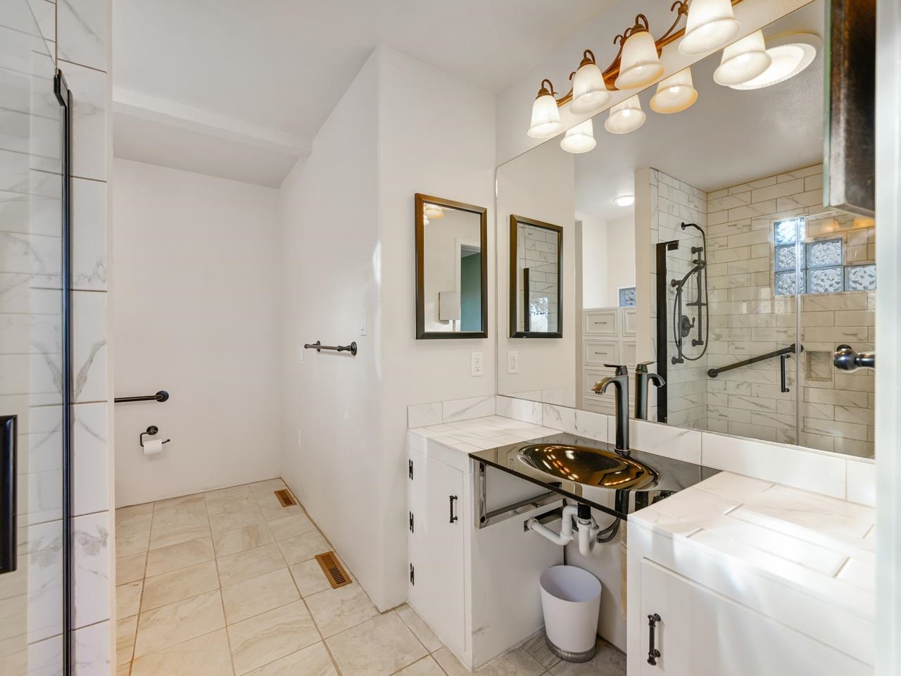 482 Seasons Court Property Photo 5