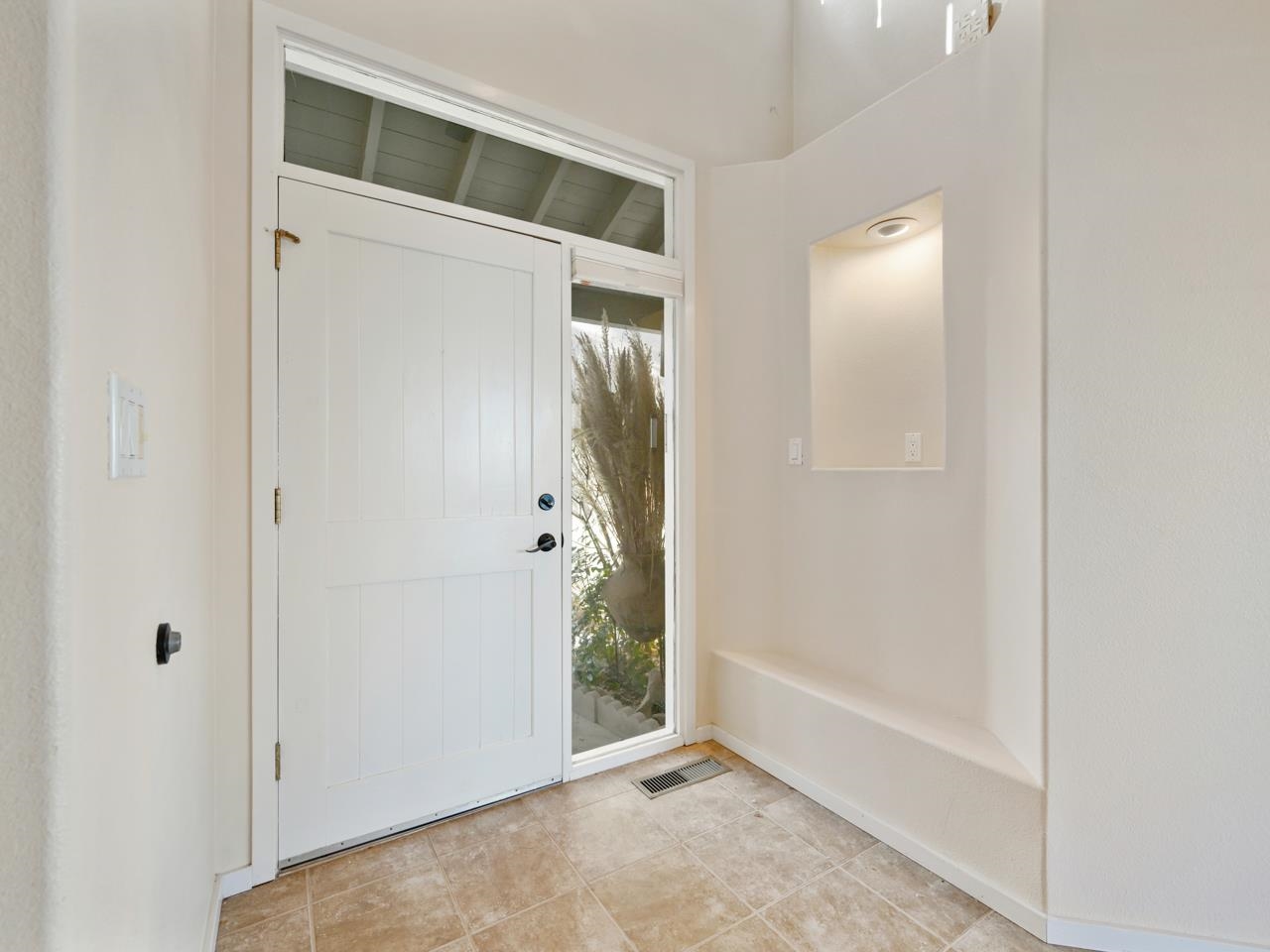 482 Seasons Court Property Photo 6