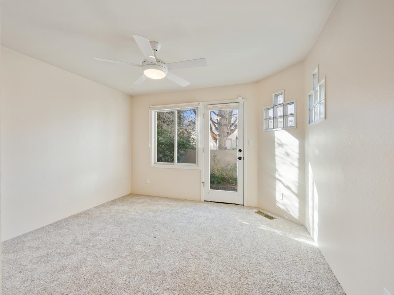 482 Seasons Court Property Photo 21